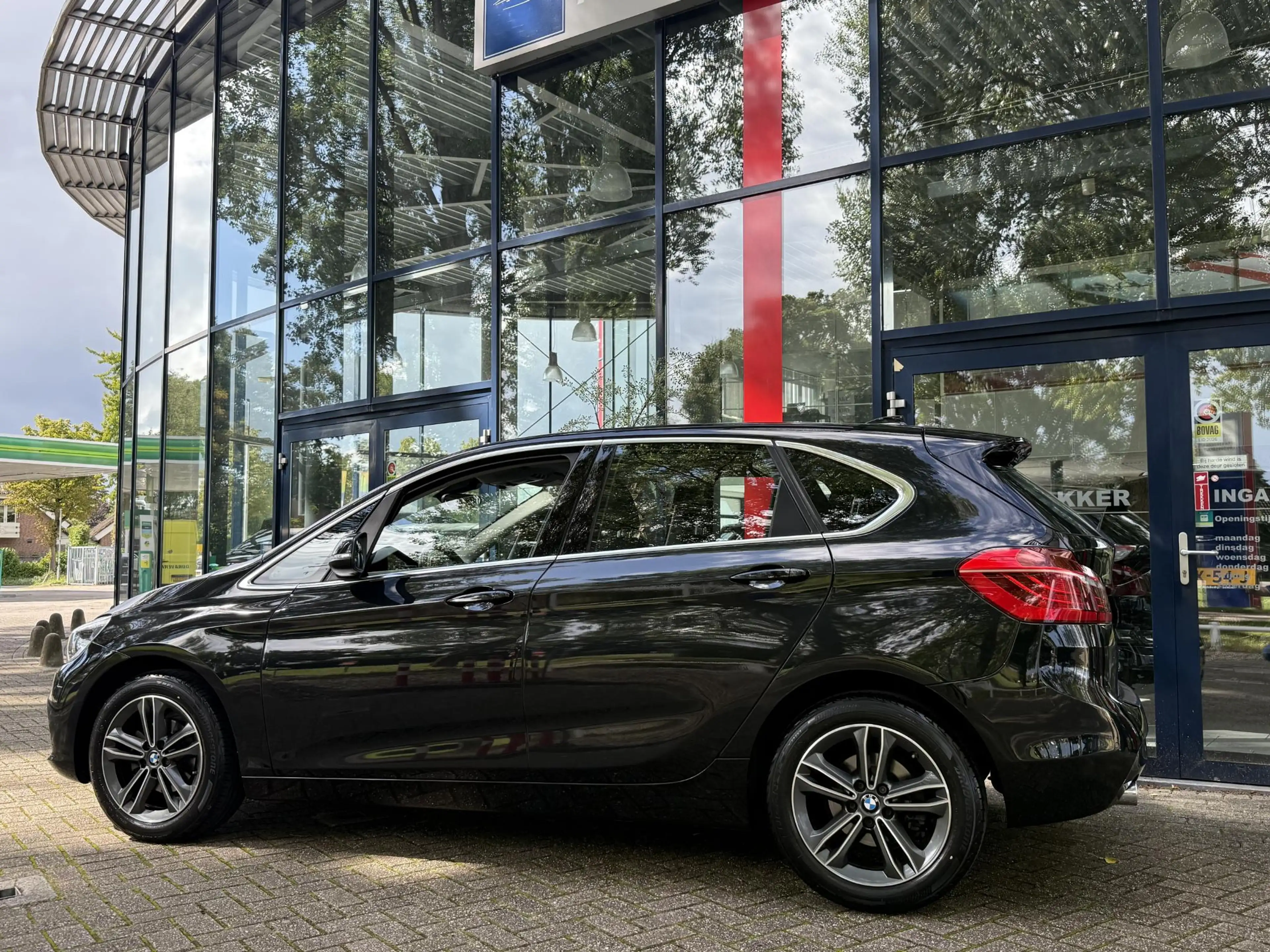 BMW 216 2-serie Active Tourer 216i Essential | PDC | ECC | — photo 4