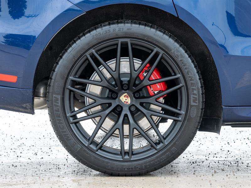 2023 Porsche Macan GTS AWD Premium Pkg Plus|Sport Chrono Pkg|Adaptive thumb 8