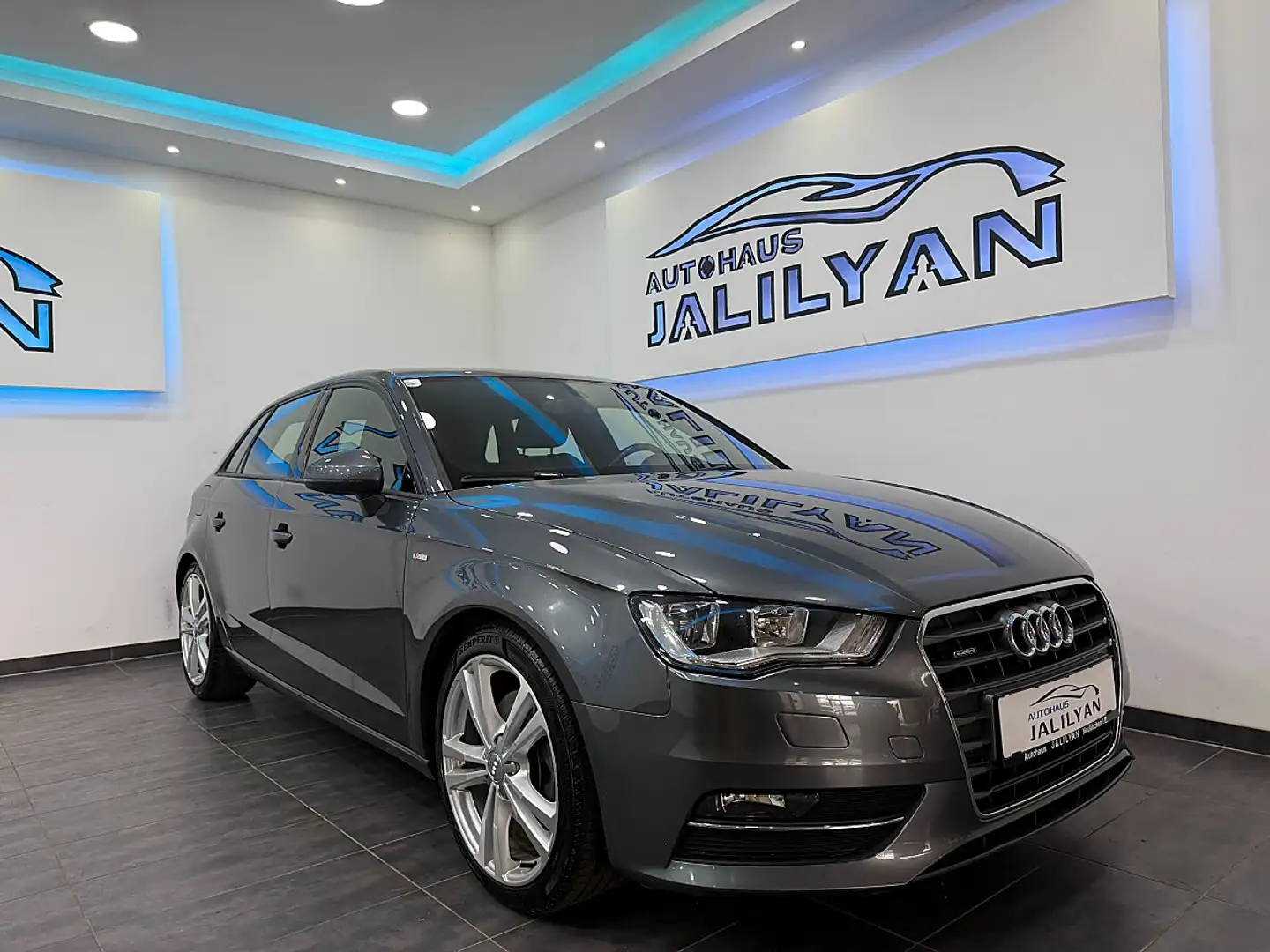 Audi A3 quattro 2,0 TDI,S-LINE, SHZ, TEMPOMAT, ERSTBESI... Grau - 2