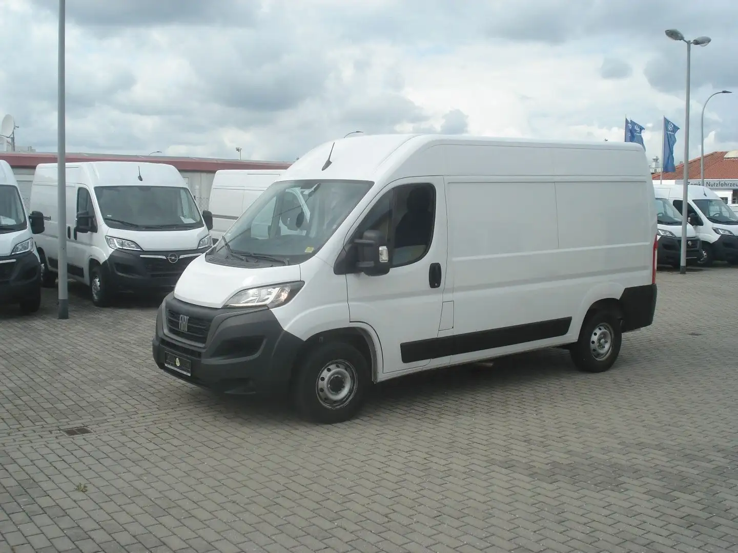 Fiat Ducato Hochr.-Kasten 33 120 L2H2 40300Km Klima White - 1