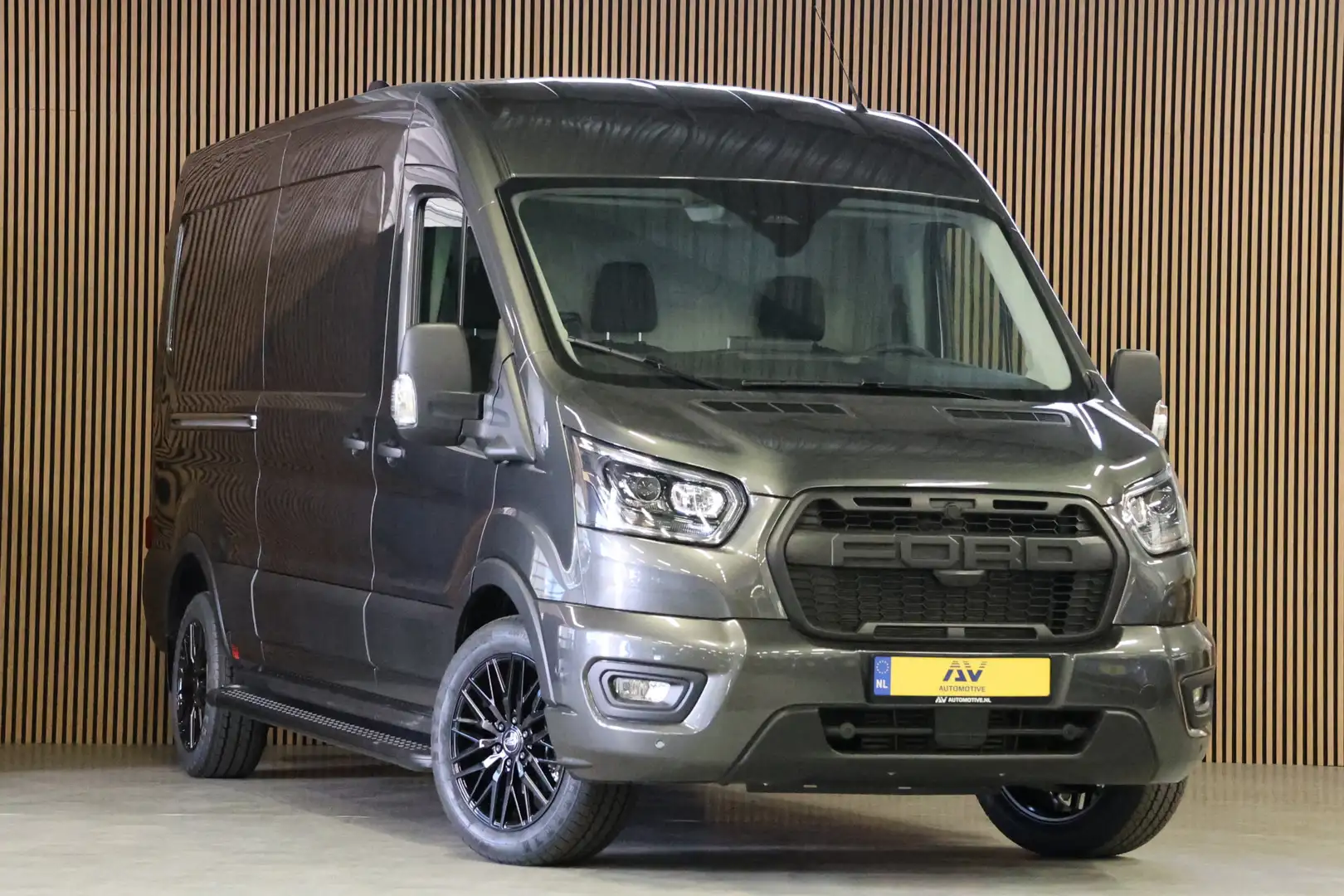 Ford Transit 350 2.0 TDCI L3H2 165PK AUT Limited | BPM VRIJ | L Šedá - 2