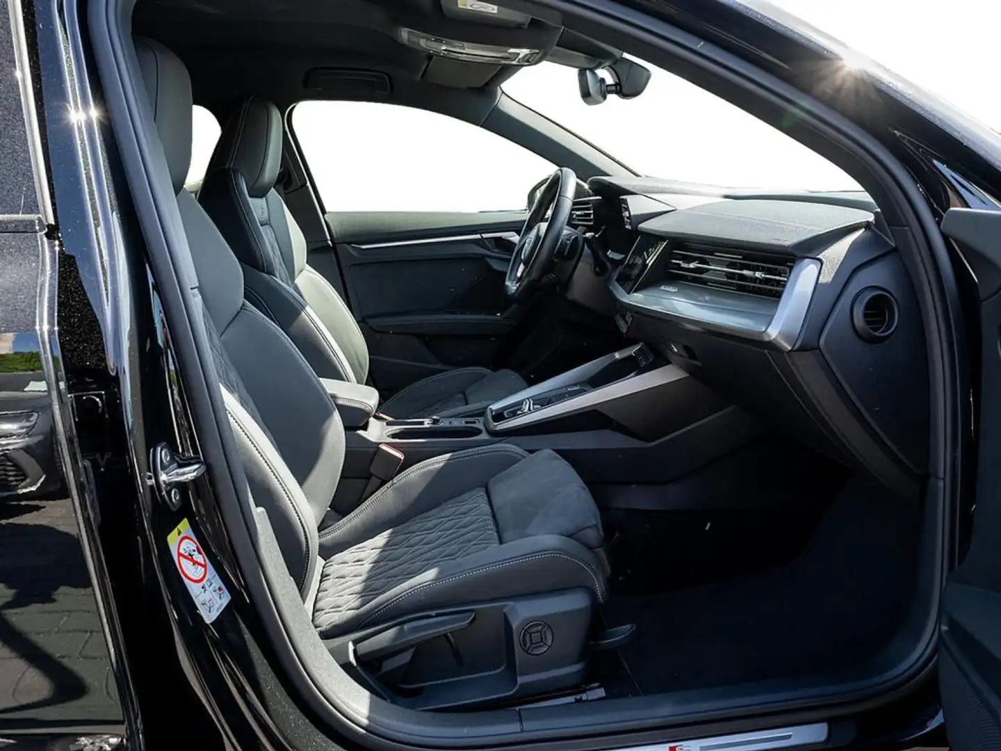Audi S3 2.0 TFSI quattro MATRIX NAVI LEDER KAM Schwarz - 2