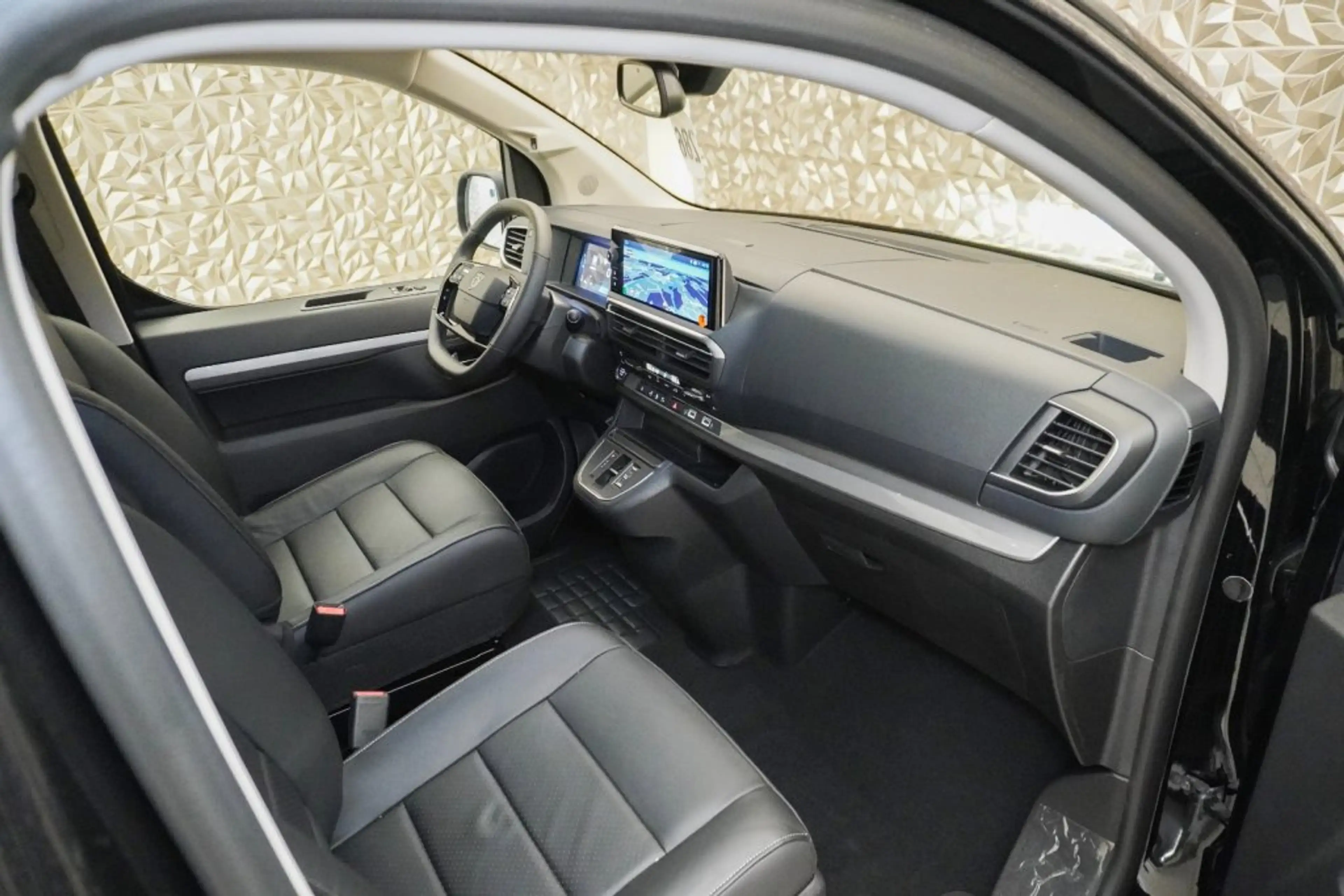 Peugeot Traveller PREMIUM L3 BHDI 180 EAT8 — photo 13