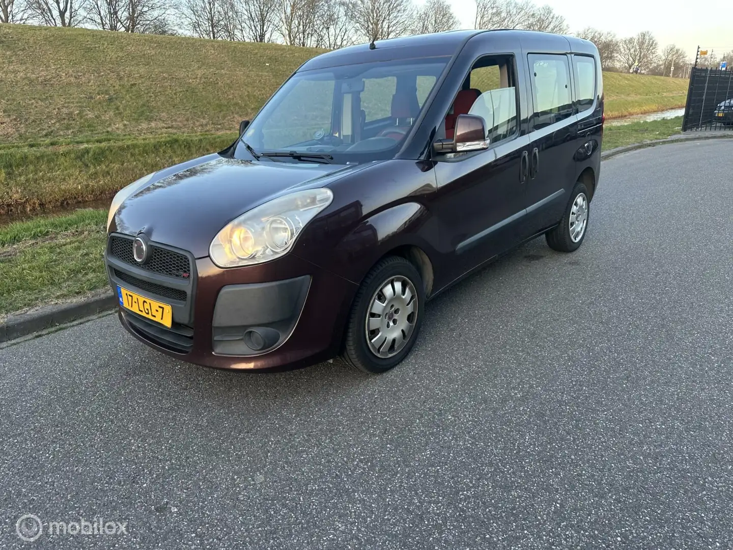 Fiat Doblo 1.6 MultiJet Dynamic Rouge - 1