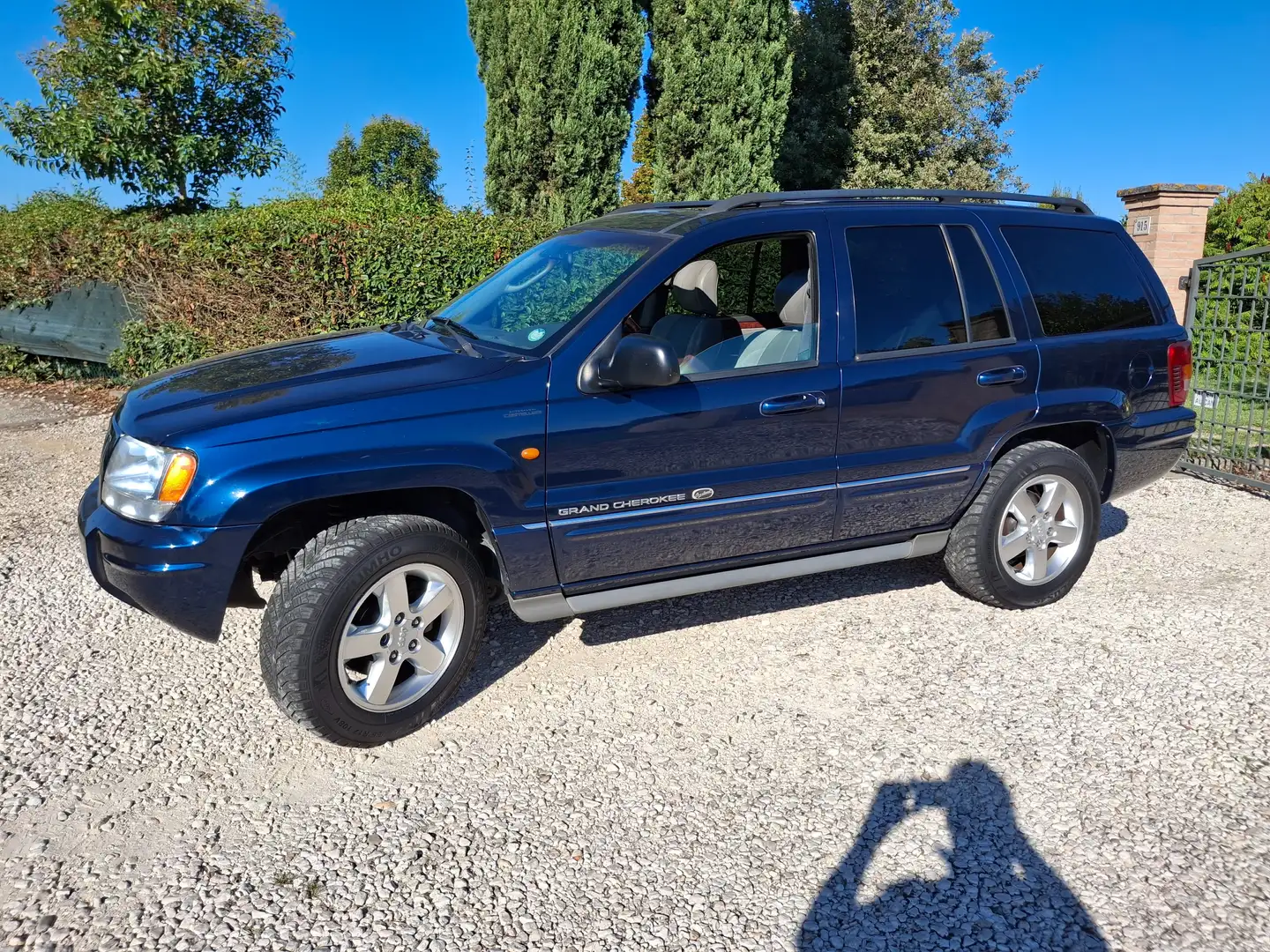 Jeep Grand Cherokee Overland Blau - 2