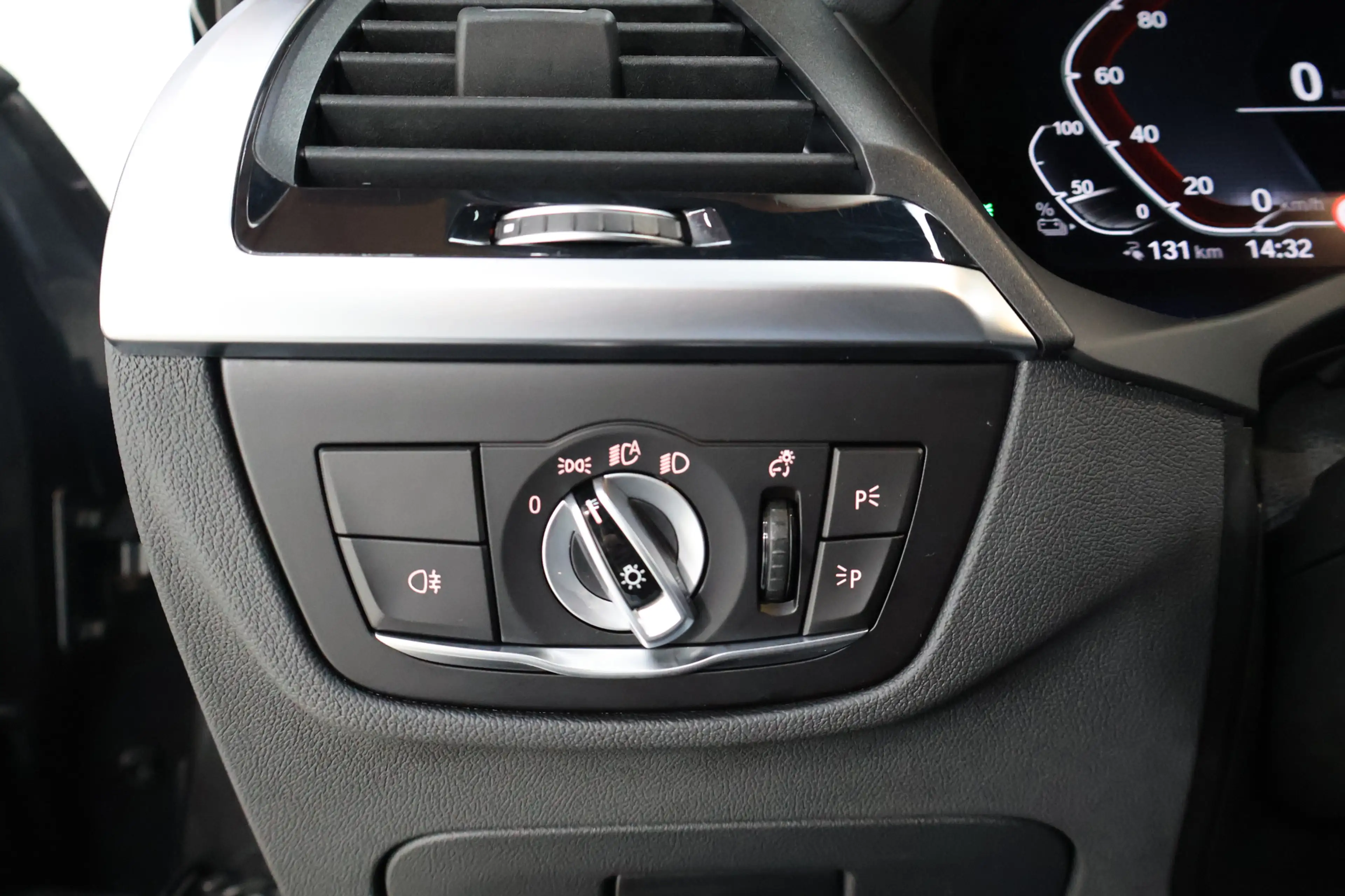 BMW iX3 High Executive | SoH 95.6% | Pano | H&K | Hud | Ke — photo 26