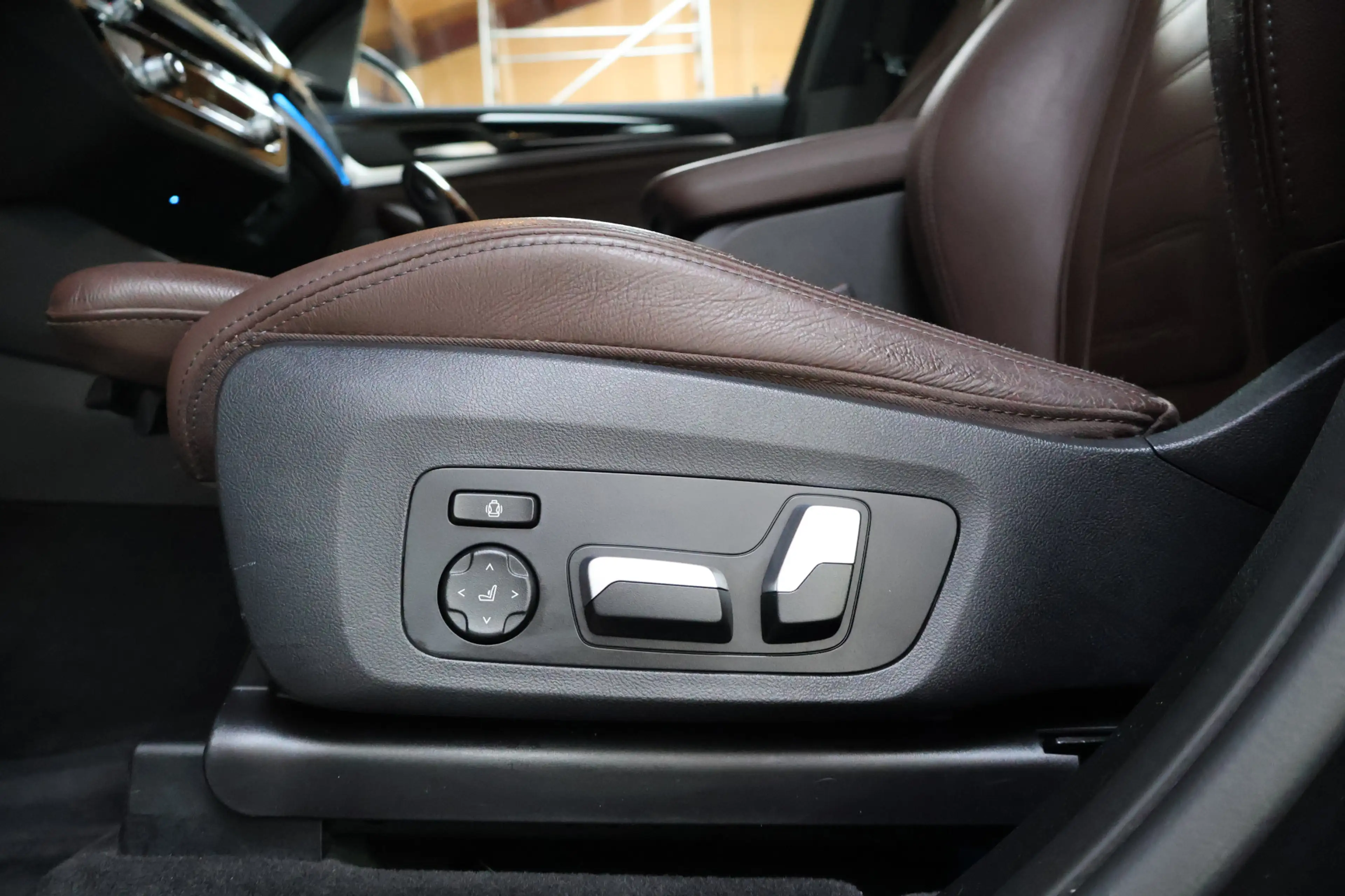 BMW iX3 High Executive | SoH 95.6% | Pano | H&K | Hud | Ke — photo 17