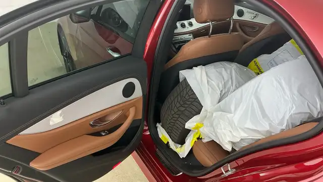 Mercedes-Benz E-Class view 15