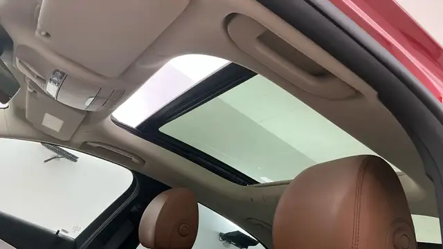 Mercedes-Benz E-Class view 6