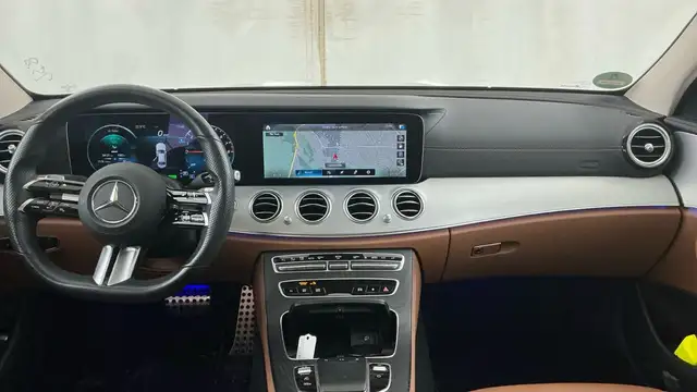 Mercedes-Benz E-Class view 10