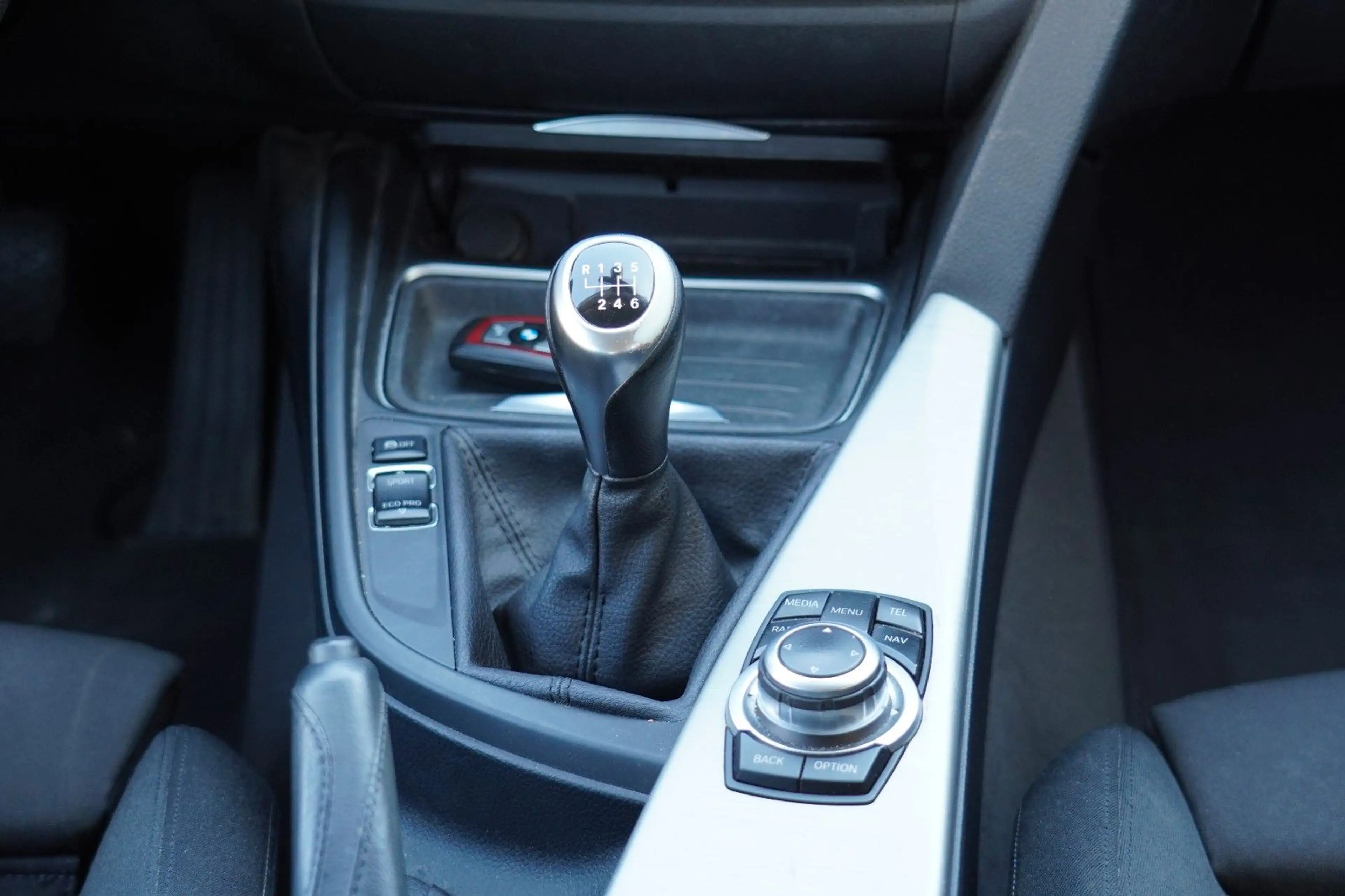 BMW 328 i Touring Modern Line — photo 13