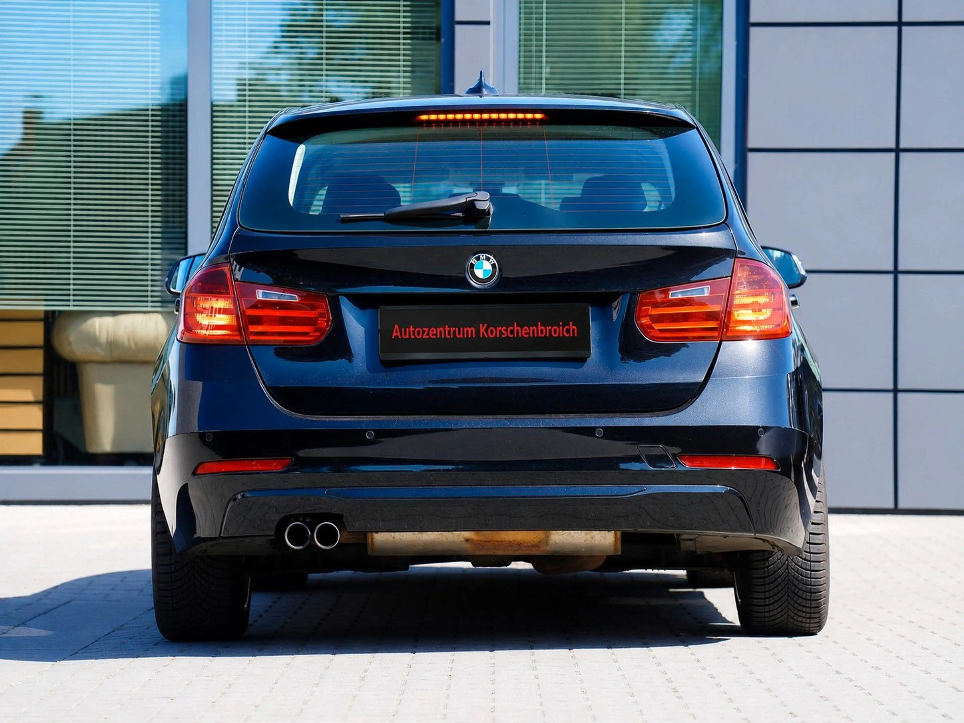 BMW 328 i Touring Modern Line — photo 5