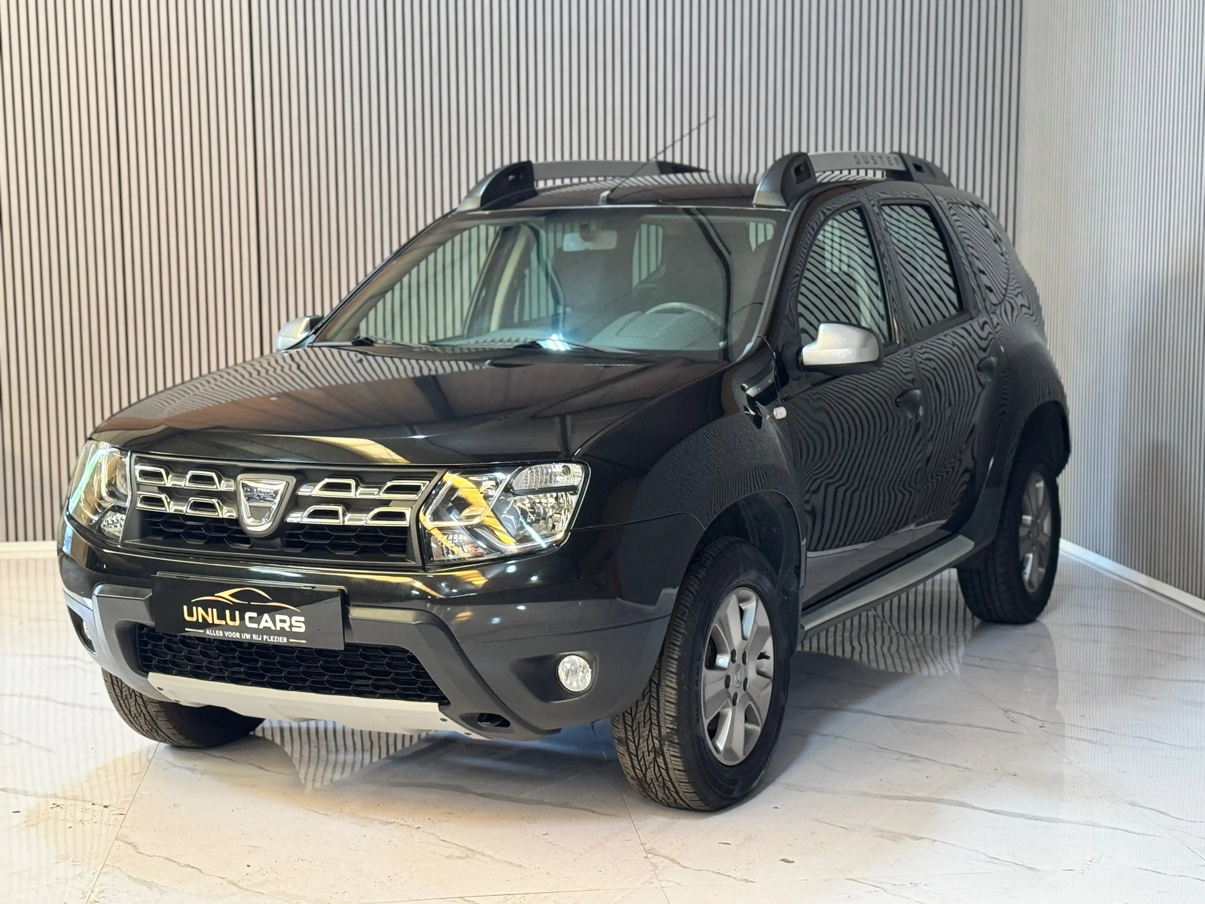 Dacia Duster Duster 1.2 TCe 4x2 Blackstorm — photo 2