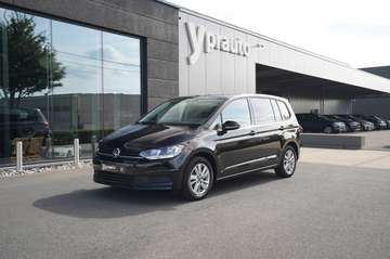 Touran 1.5 TSI DSG 7-PLAATSEN Adaptieve cruise Frontassist Airco DAB tuner 16"Alu Privacy Parkeersensoren Elek koffer