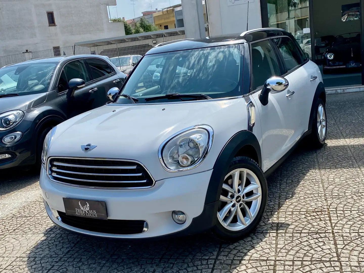 MINI Cooper D Countryman Mini Countryman 2.0 Cooper D auto Bianco - 1