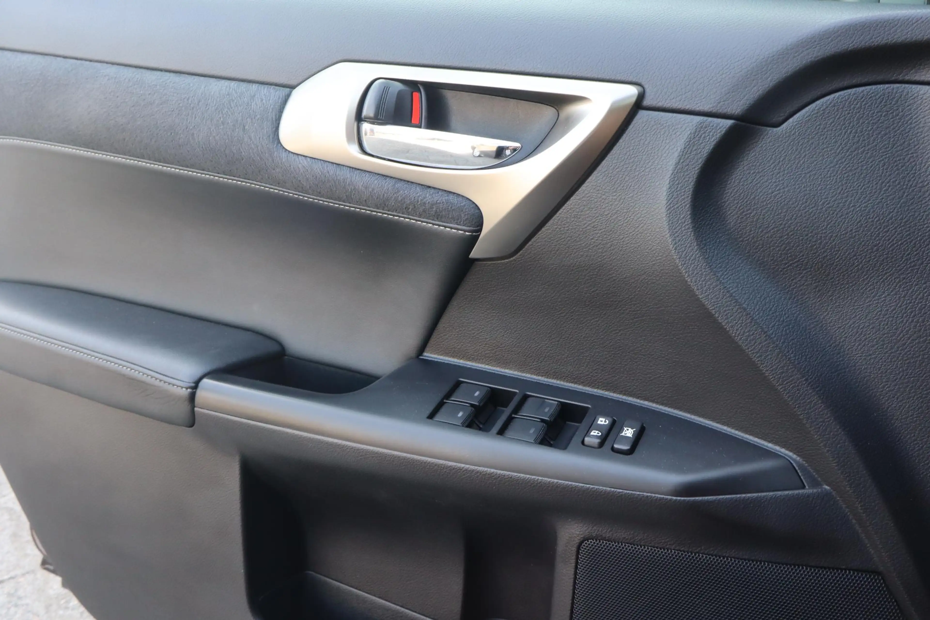 Lexus CT 200h F Sport Line | Navigatie | Camera | Stoelverwarmin — photo 16