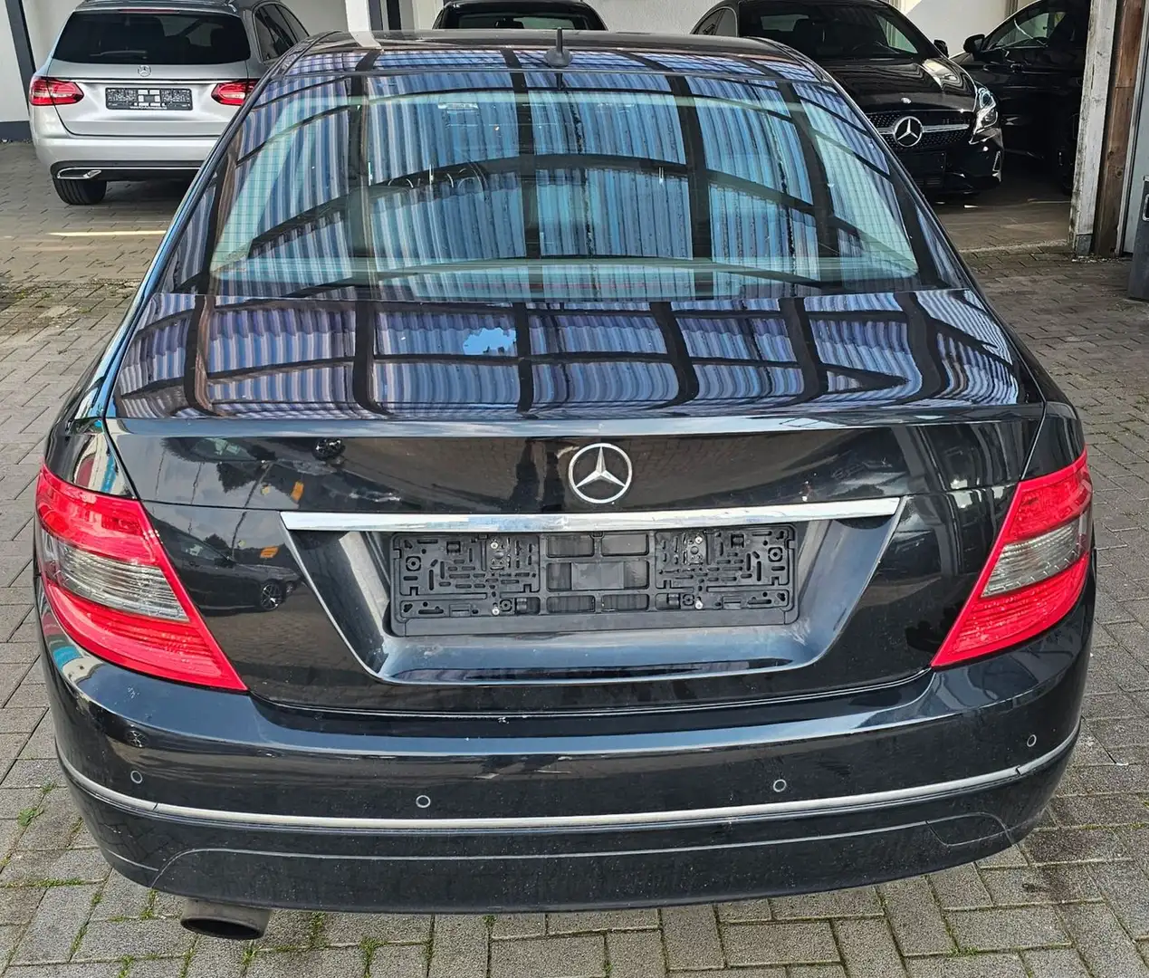 Mercedes-Benz C 200 C -Klasse Lim. C 200 CGI BlueEfficiency Noir - 2