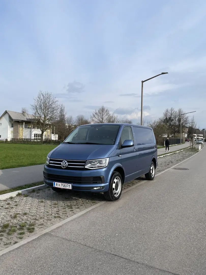 Volkswagen T6 Transporter Blau - 1