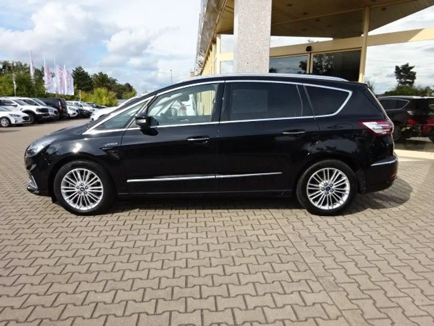 Ford S-Max 190PS Autm. Vignale Massage Navi LED SHZ Noir - 2