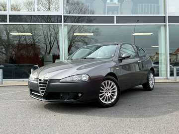 ENKEL VERKOOP AAN HANDELAAR - 1.9 JTD Black Line / AIRCO / LEDER / CRUISCONTROL/