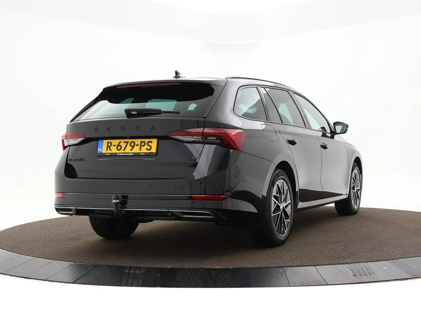 Skoda Octavia Combi 1.4 Tsi 204pk DSG iV PHEV Sportline Business Zwart - 2