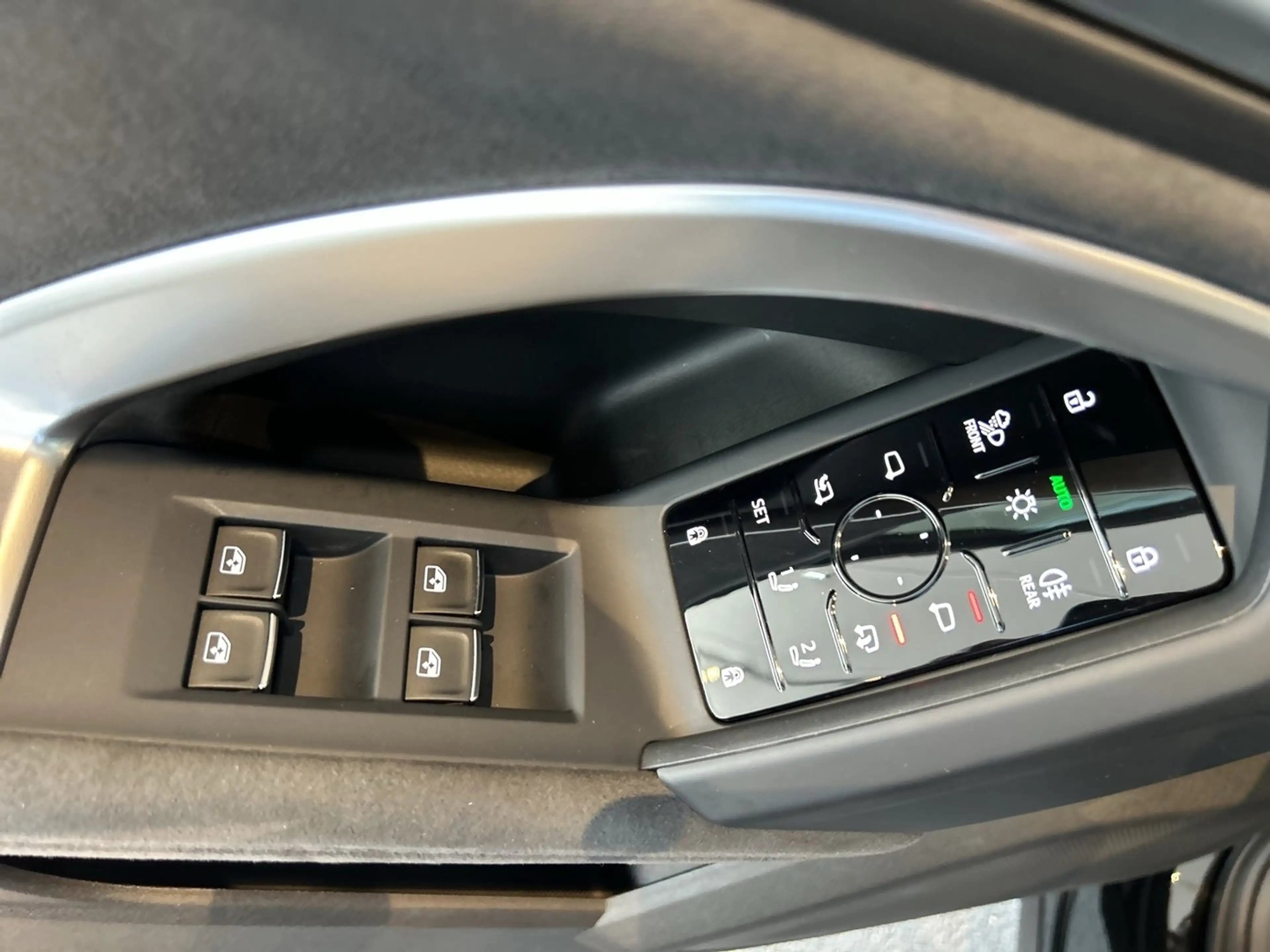 Audi SQ5 SUV TFSI — photo 15