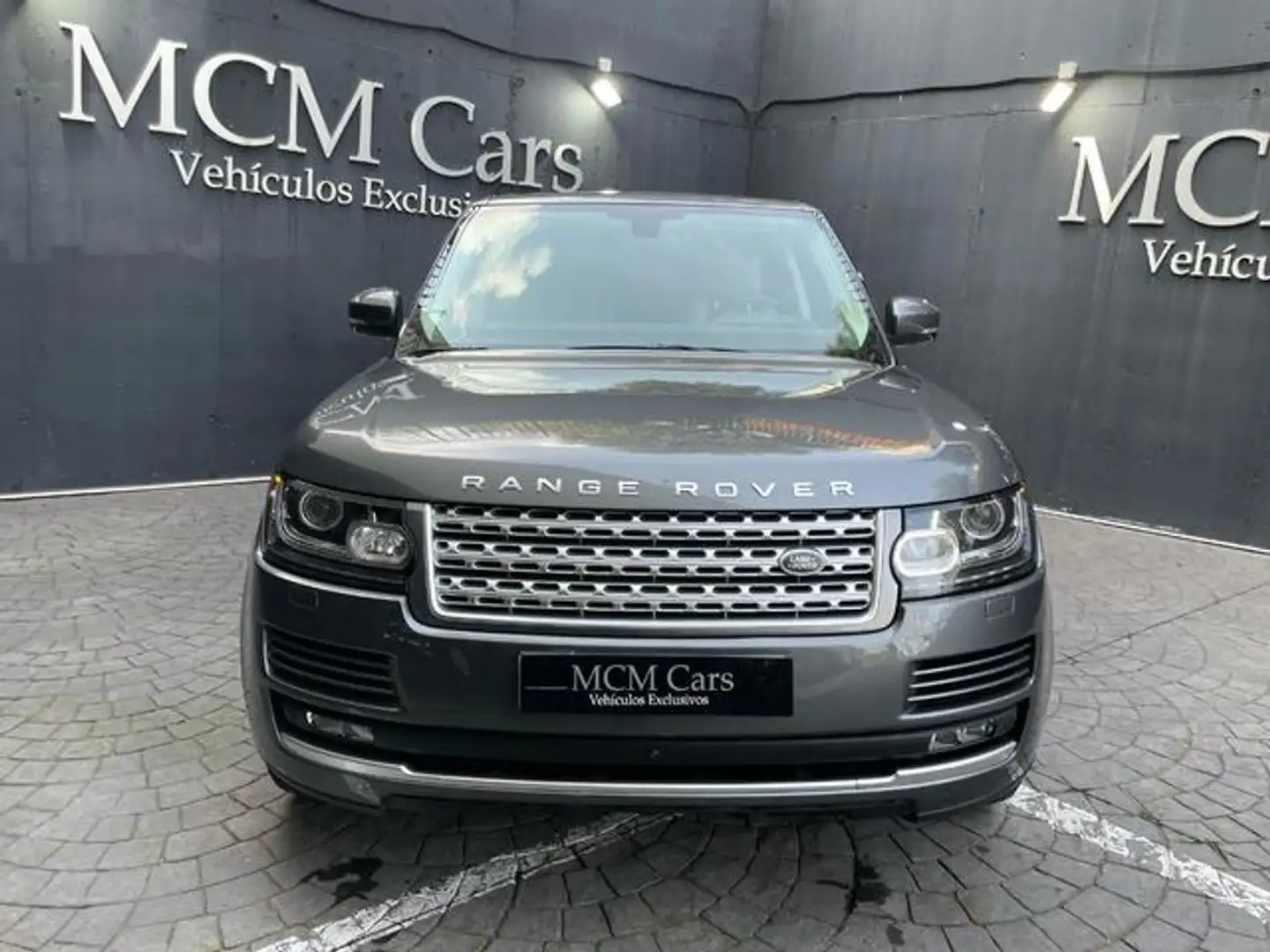 Land Rover Range Rover 4.4SDV8 Vogue Aut. Grijs - 2