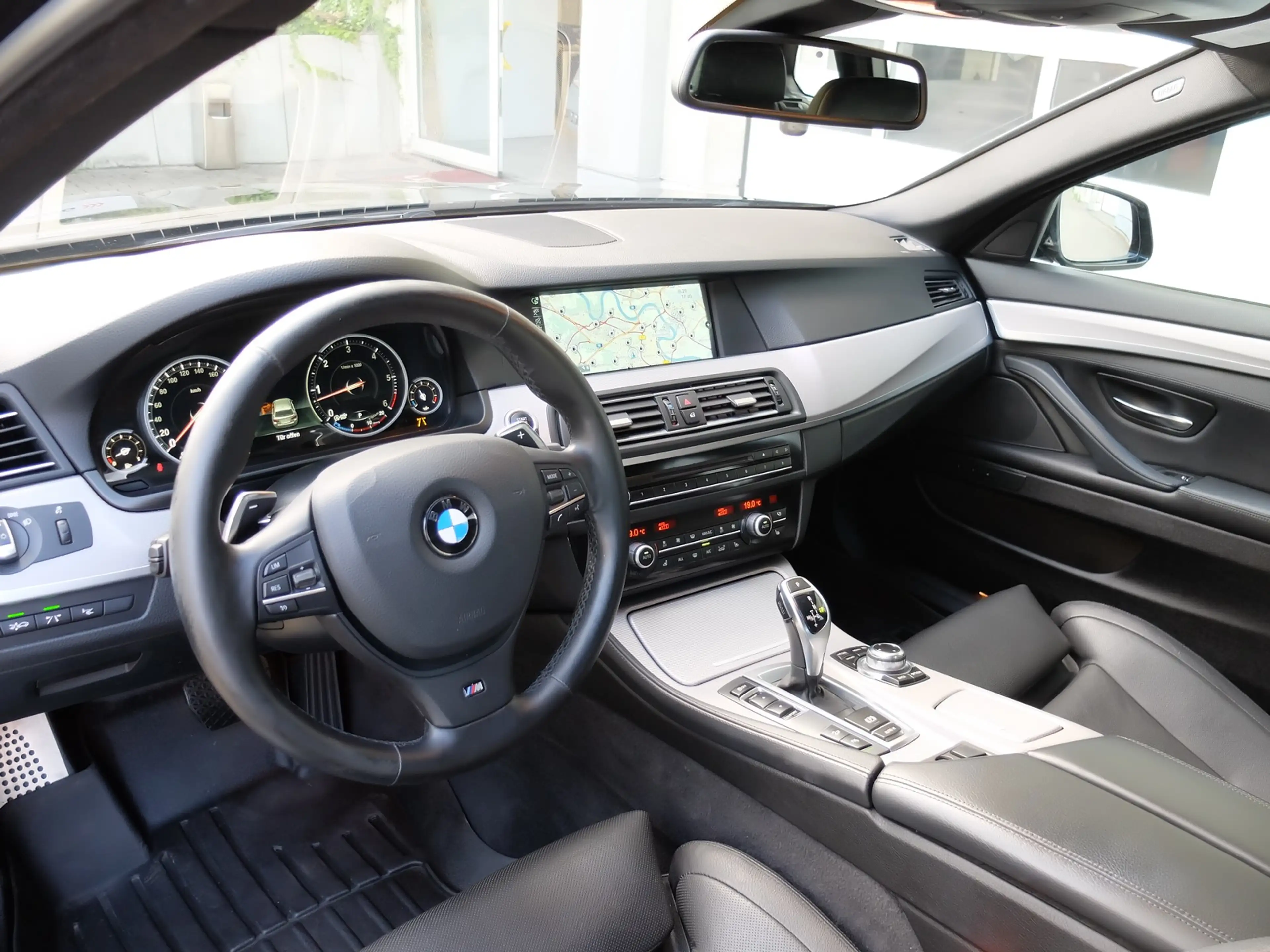 BMW 535 d xDrive Touring M Sportpaket 2.Hand — photo 10