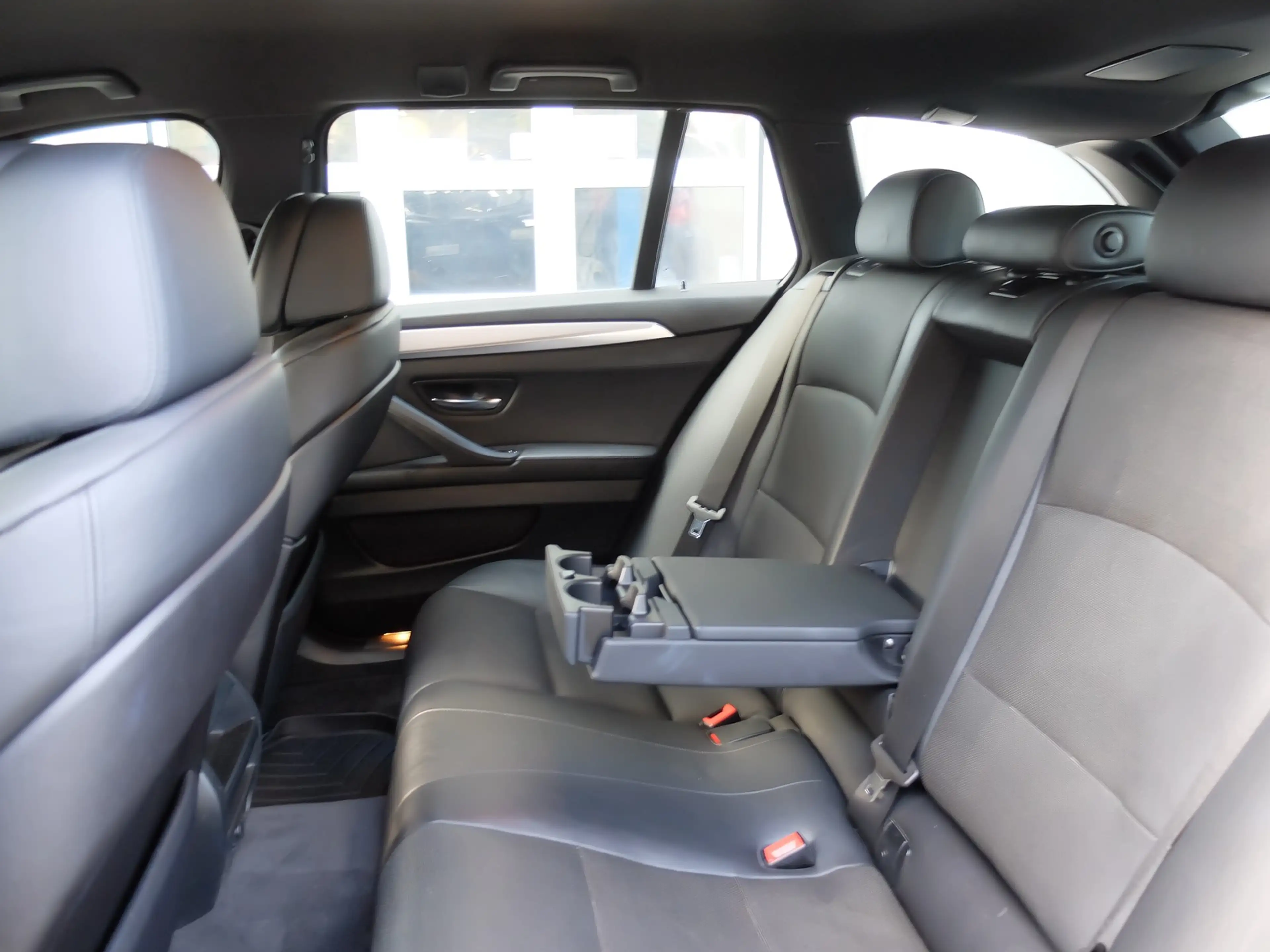 BMW 535 d xDrive Touring M Sportpaket 2.Hand — photo 12