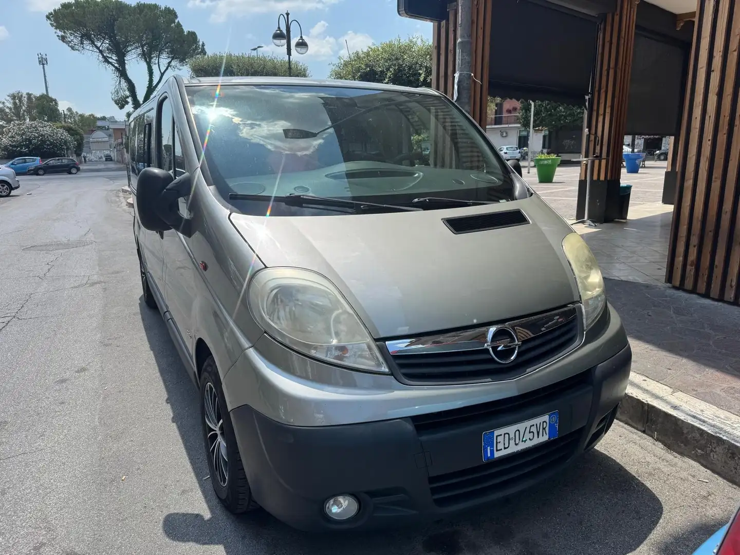 Opel Vivaro 2.5 CDTI Grigio - 1