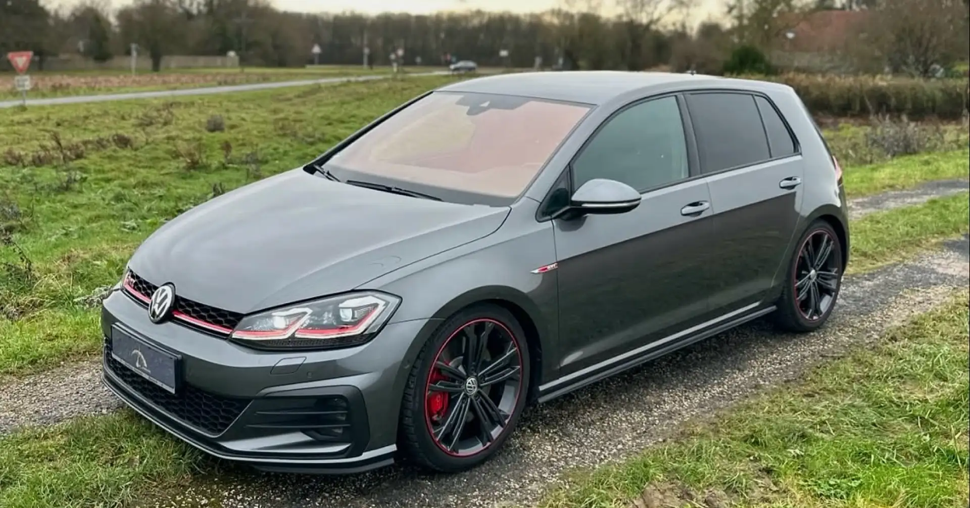 Volkswagen Golf GTI 2.0 TSI 245 DSG7 Performance - 1
