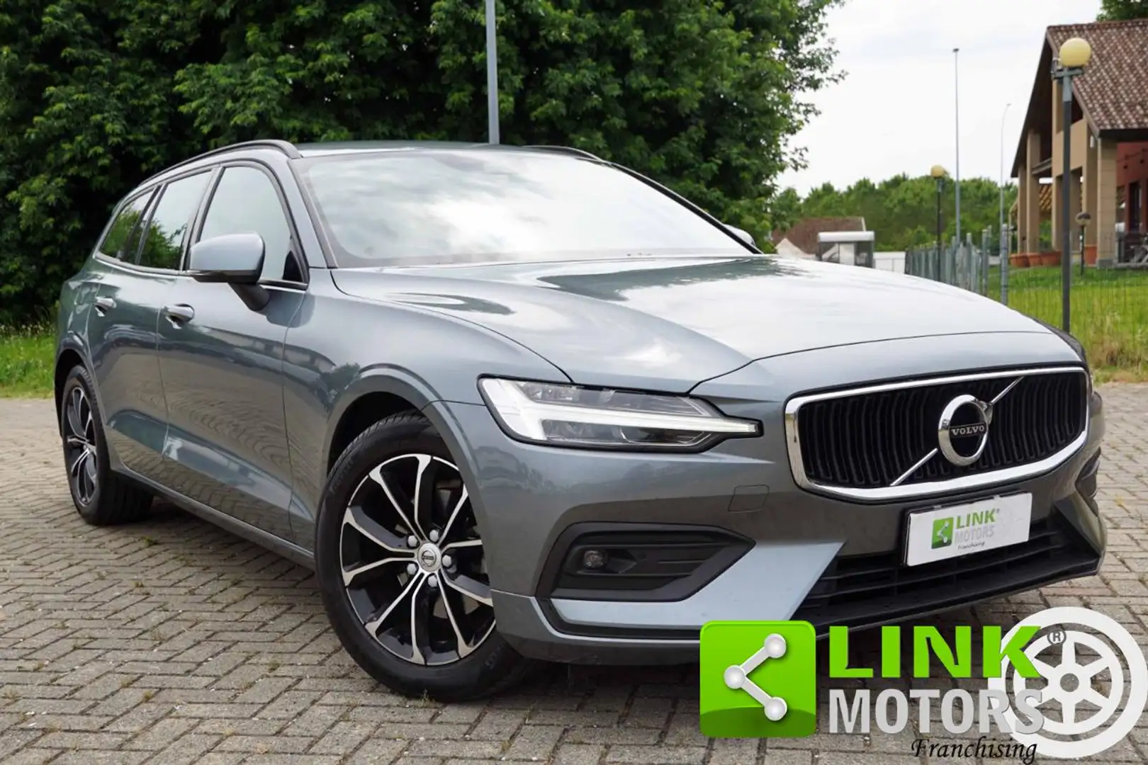 Volvo V60 2.0 D3 150 CV Geartronic Business 2020 - 78.000KM Grigio - 1