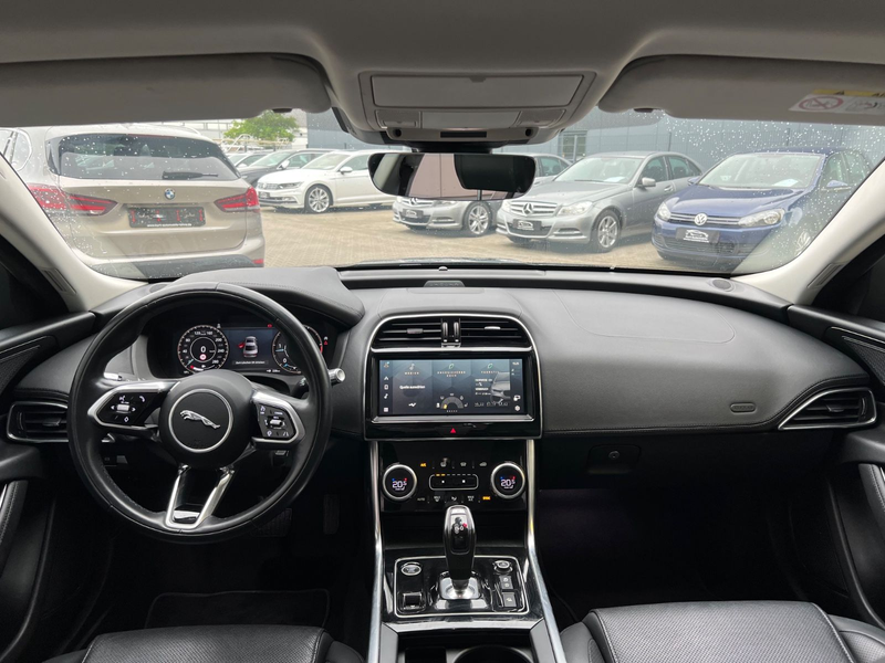Jaguar XE S/LEDER/NAVI/TEMPOMAT/AUTOMATIK/DAB/MEMORY — photo 15