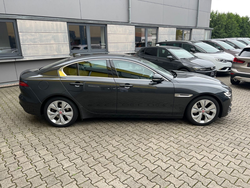 Jaguar XE S/LEDER/NAVI/TEMPOMAT/AUTOMATIK/DAB/MEMORY — photo 7