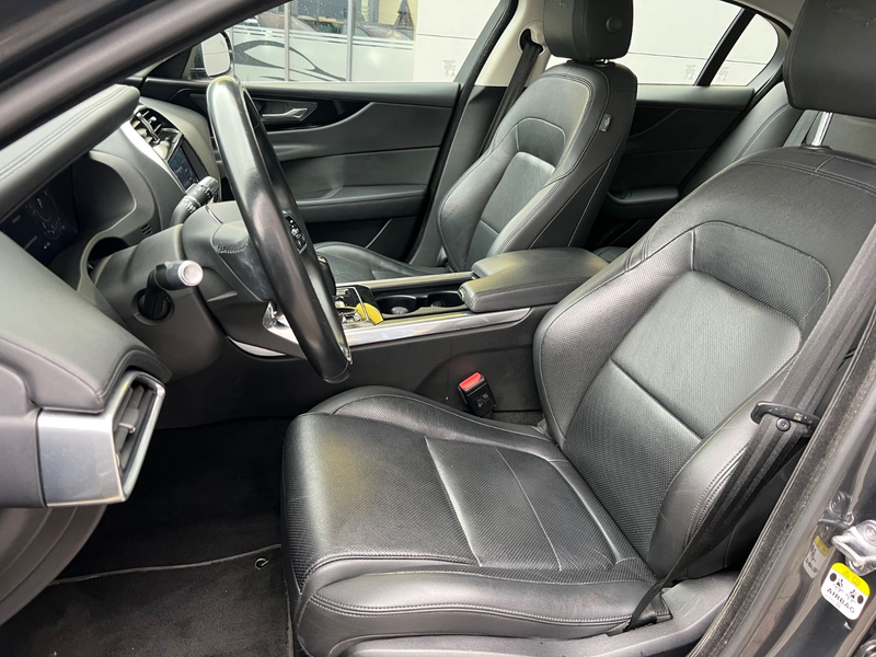 Jaguar XE S/LEDER/NAVI/TEMPOMAT/AUTOMATIK/DAB/MEMORY — photo 11