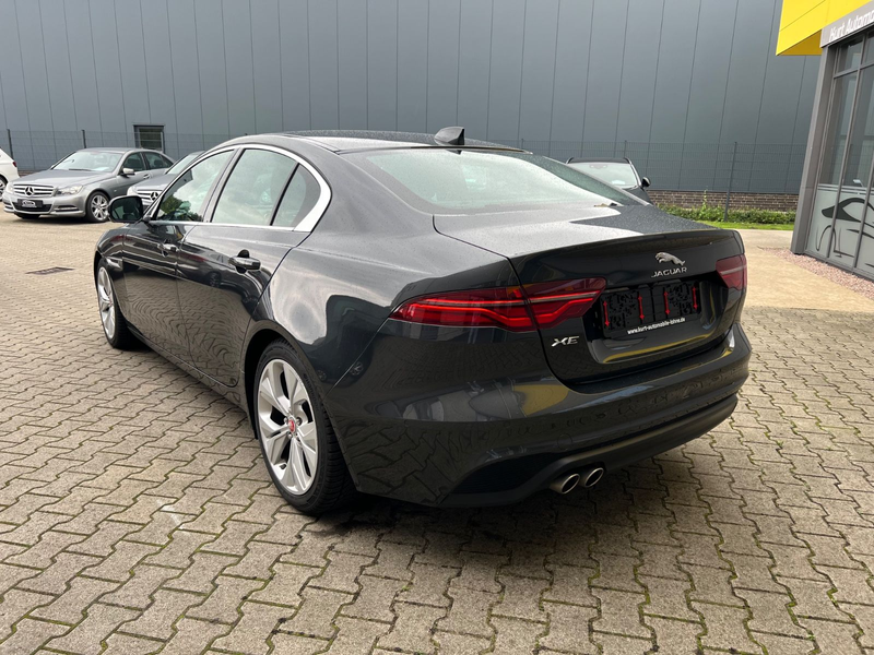 Jaguar XE S/LEDER/NAVI/TEMPOMAT/AUTOMATIK/DAB/MEMORY — photo 4