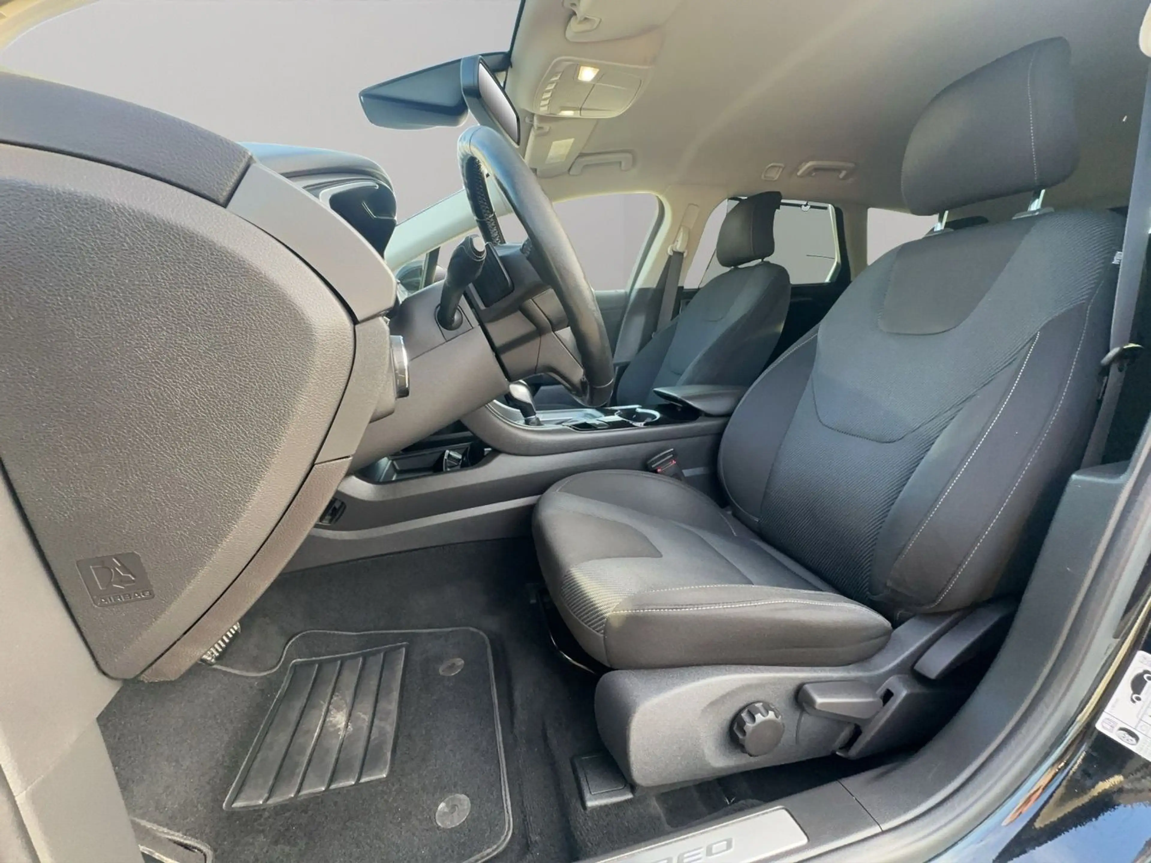 Ford Mondeo Titanium "Business + Design-Paket" — photo 12