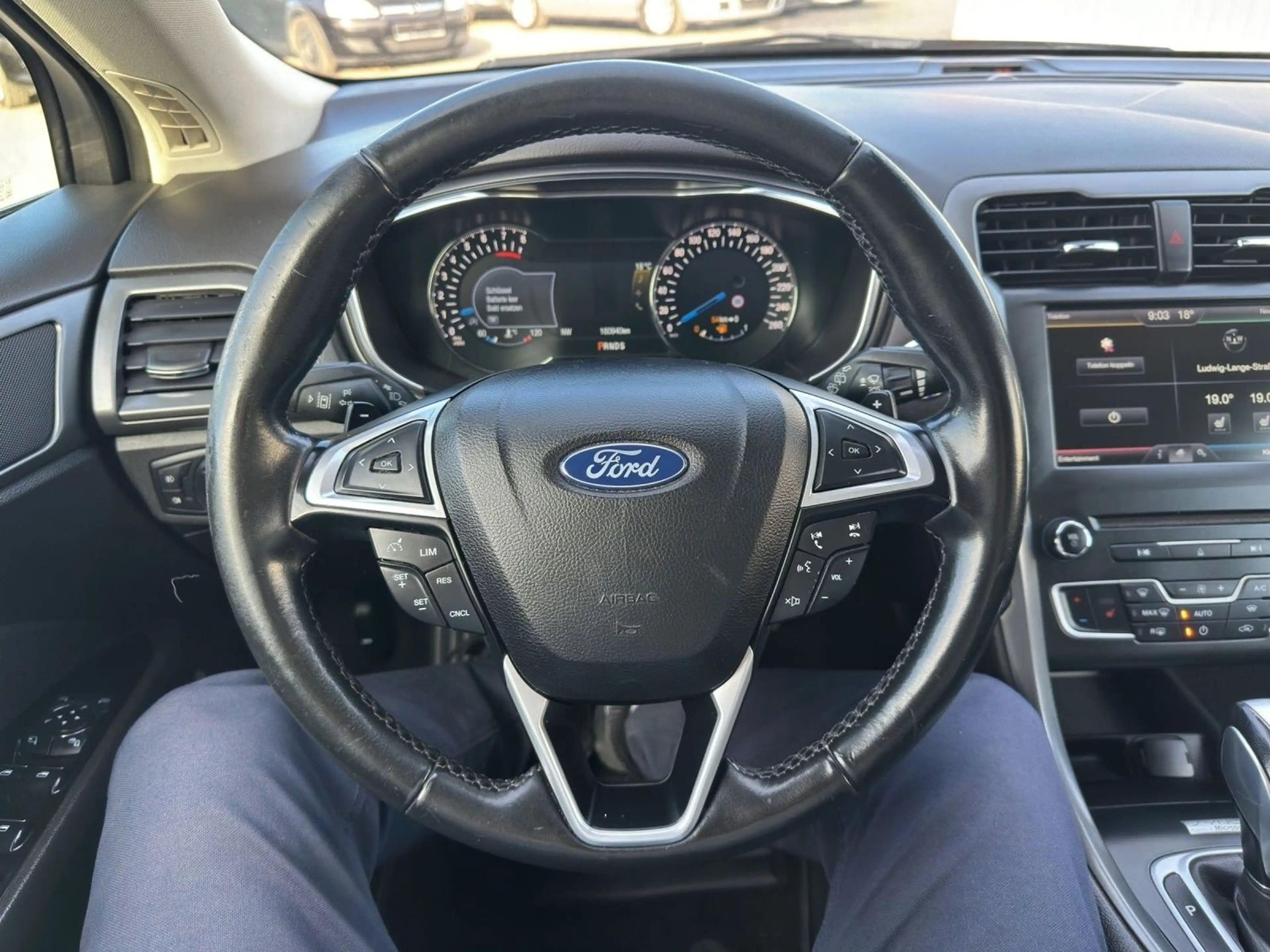 Ford Mondeo Titanium "Business + Design-Paket" — photo 14