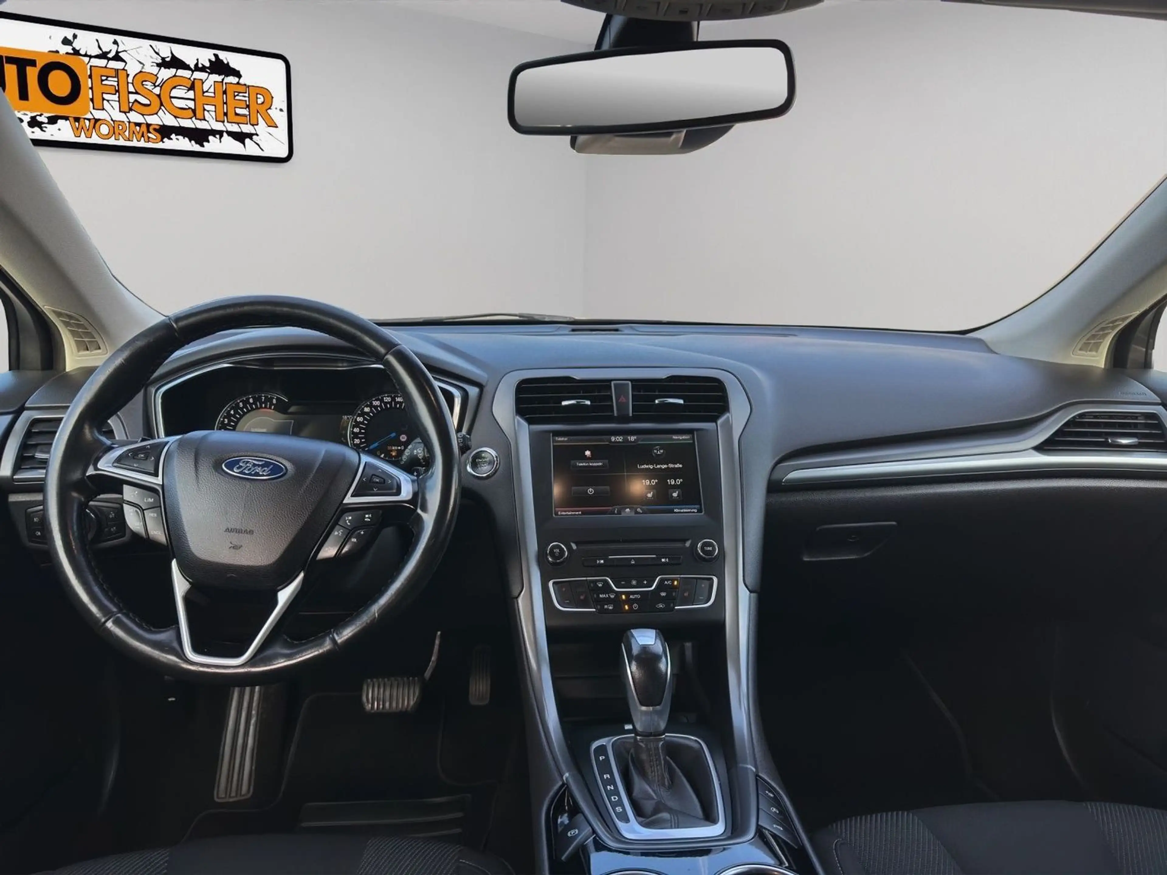 Ford Mondeo Titanium "Business + Design-Paket" — photo 10