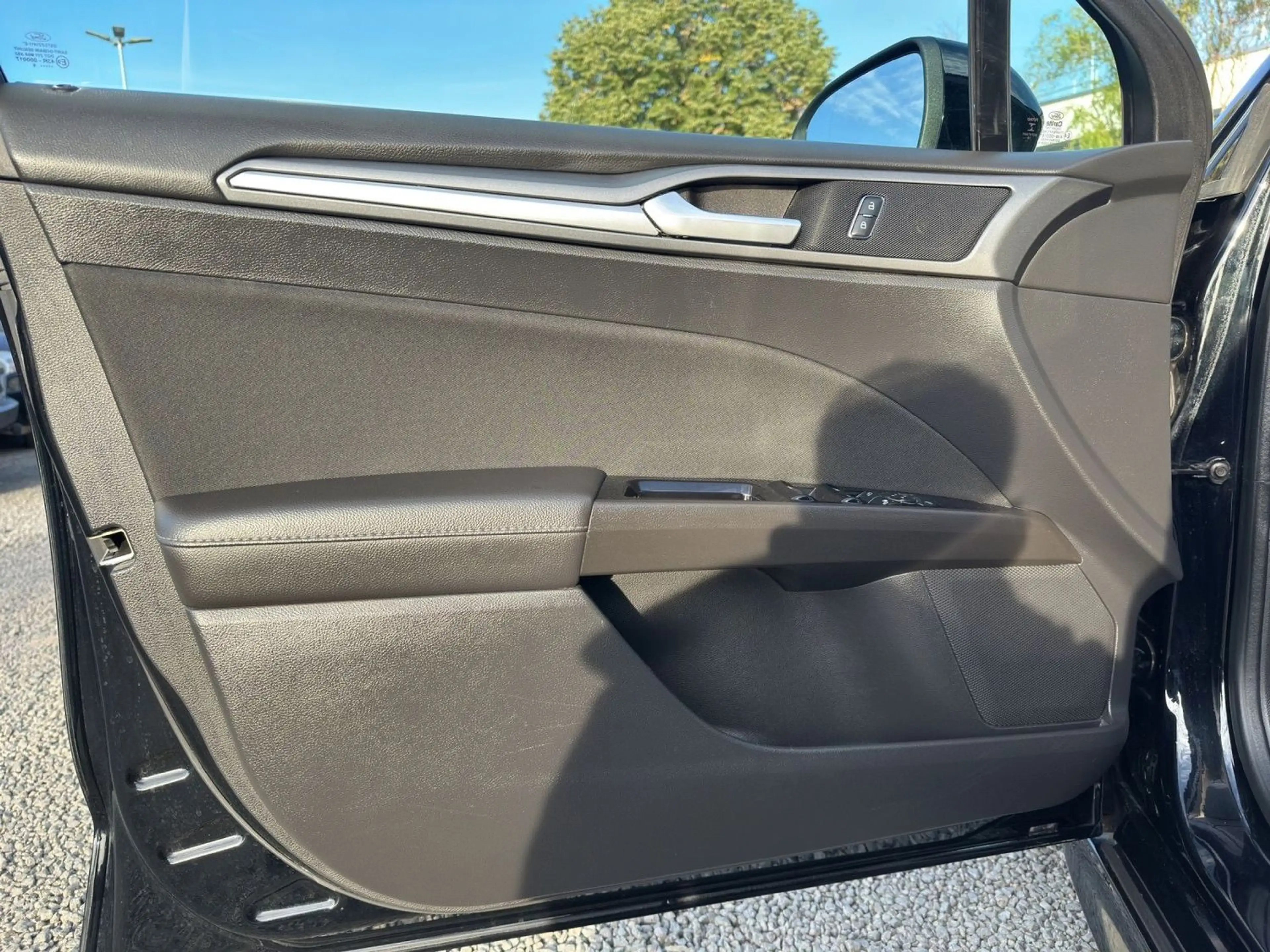 Ford Mondeo Titanium "Business + Design-Paket" — photo 13