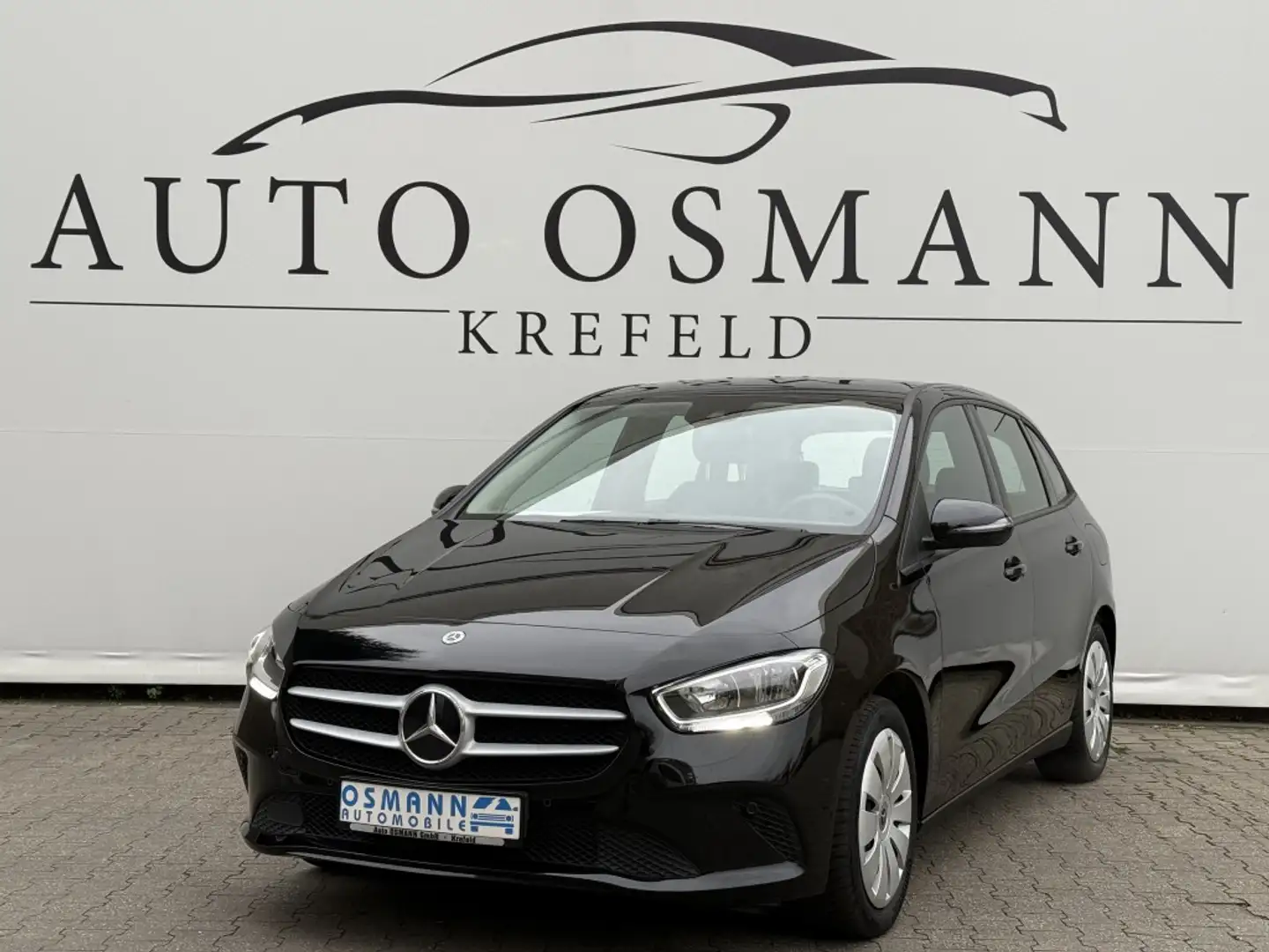 Mercedes-Benz B 250 e 8G-DCT   CarPlay   Vorklimatisierung Schwarz - 1