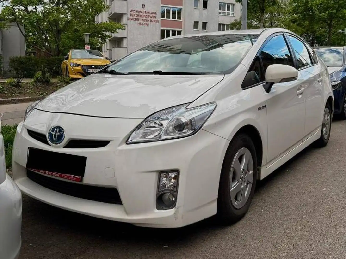 Toyota Prius Prius 1,8 VVT-i Hybrid Weiß - 1