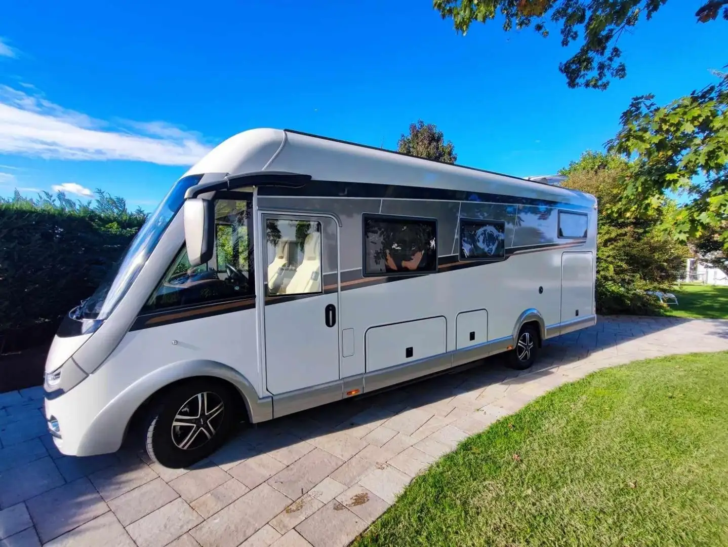 Caravans-Wohnm Carthago CHIC E-LINE I50 LE 180 CV - 1