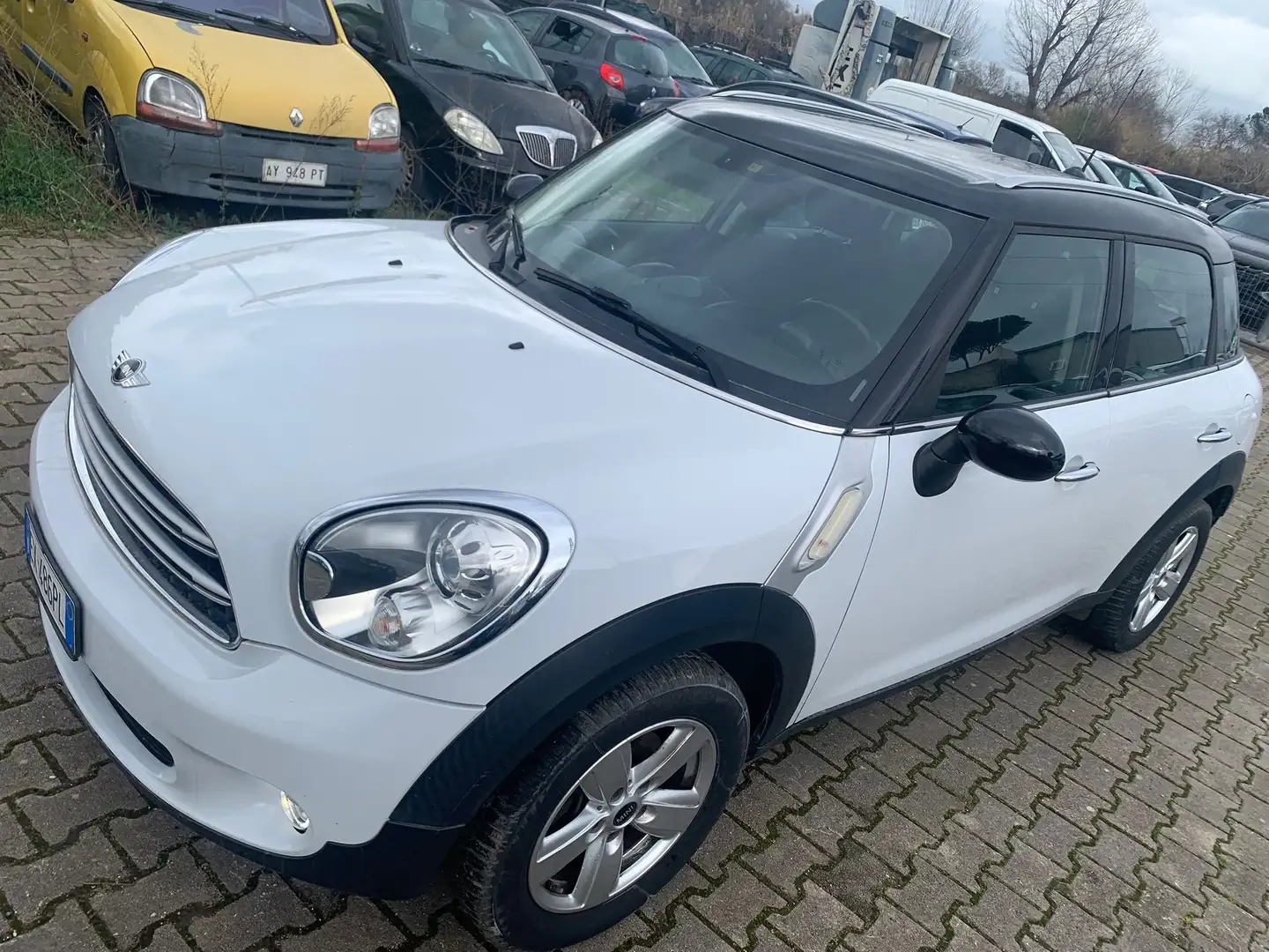 MINI Cooper D Countryman Mini Countryman 2.0 Cooper D Business auto E6 Bianco - 2