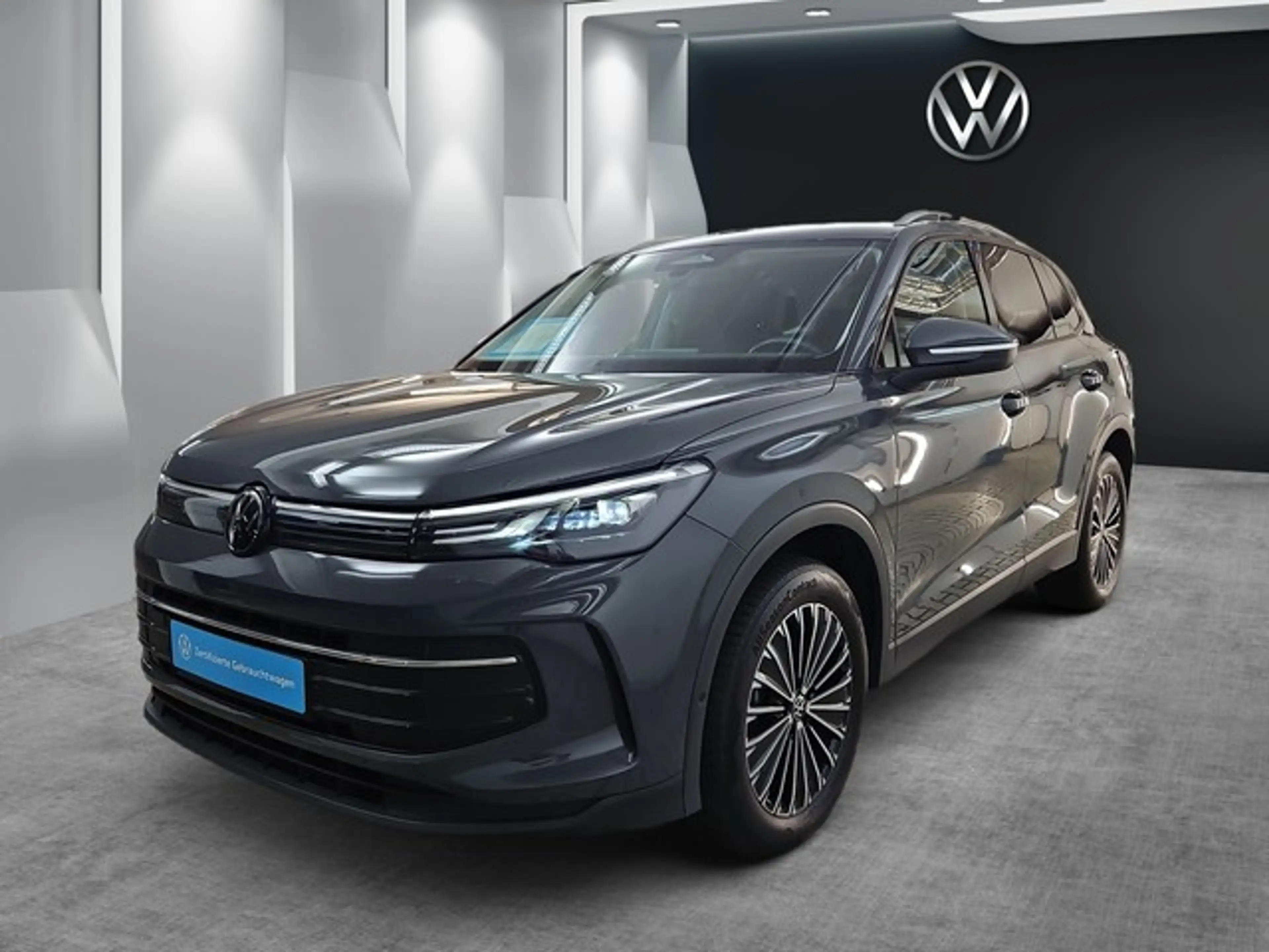 Volkswagen Tiguan Life NAVI SITZH ABGEDUNKELTE SCHEIBEN — photo 2