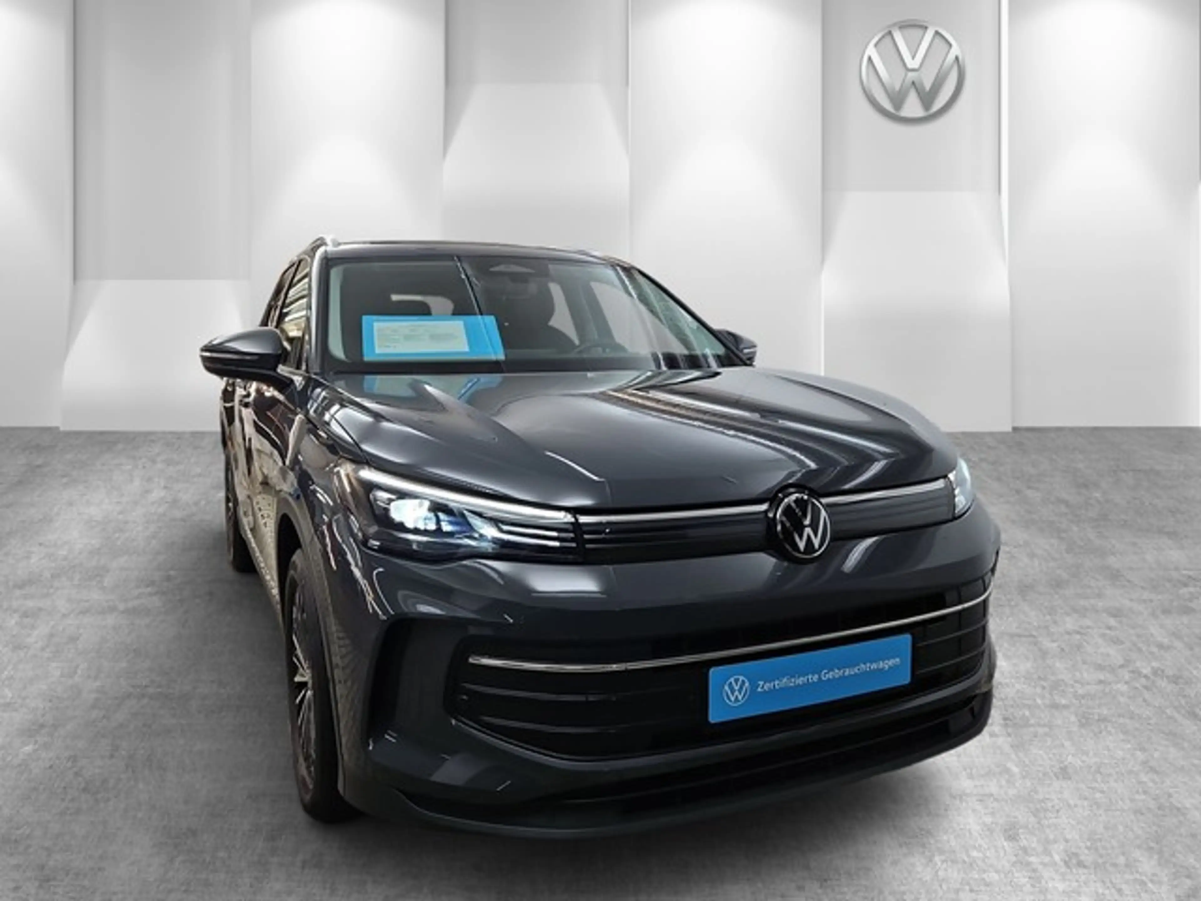 Volkswagen Tiguan Life NAVI SITZH ABGEDUNKELTE SCHEIBEN — photo 25
