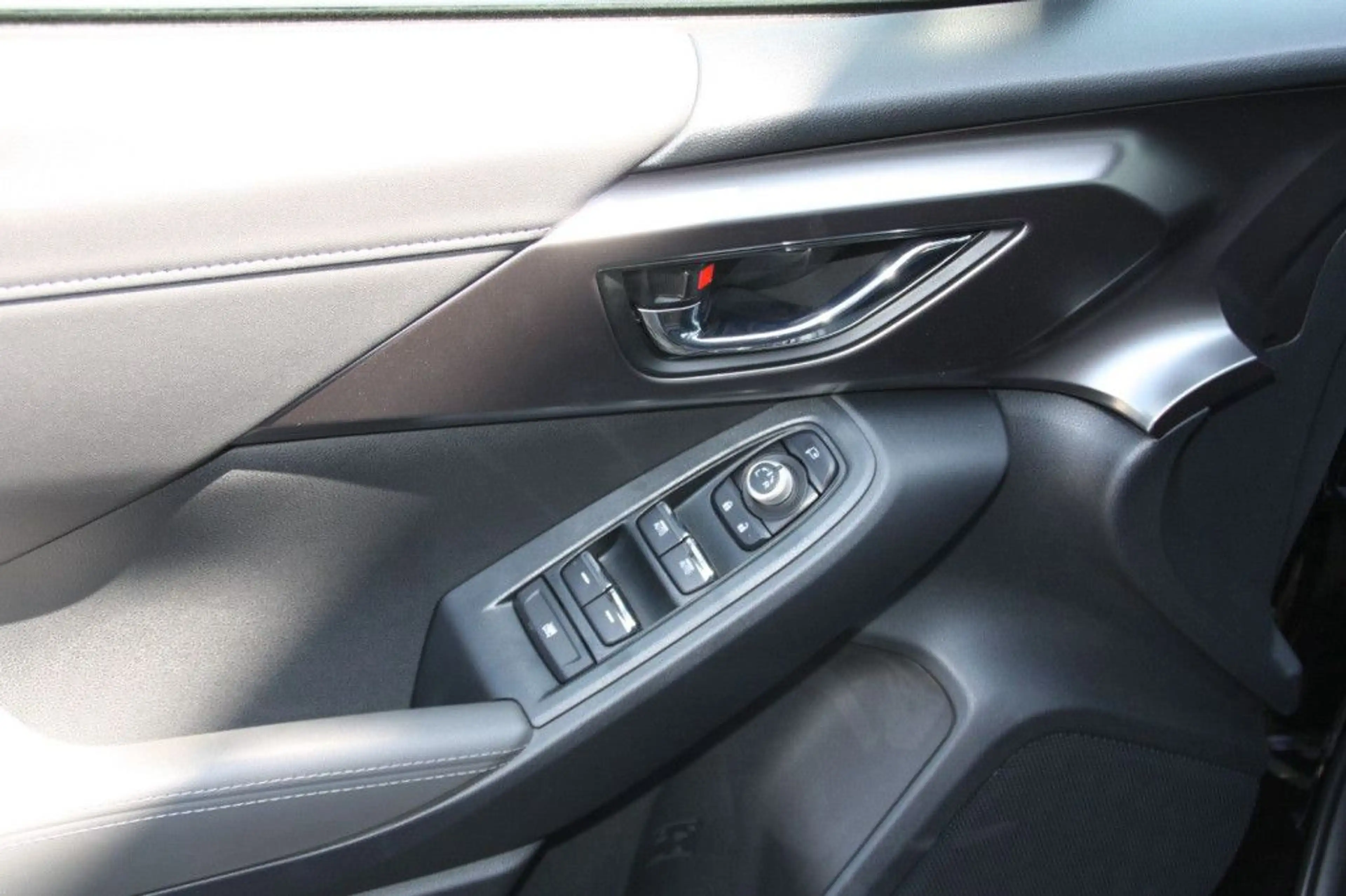 Subaru Impreza 2,0ie Platinum AWD — photo 8