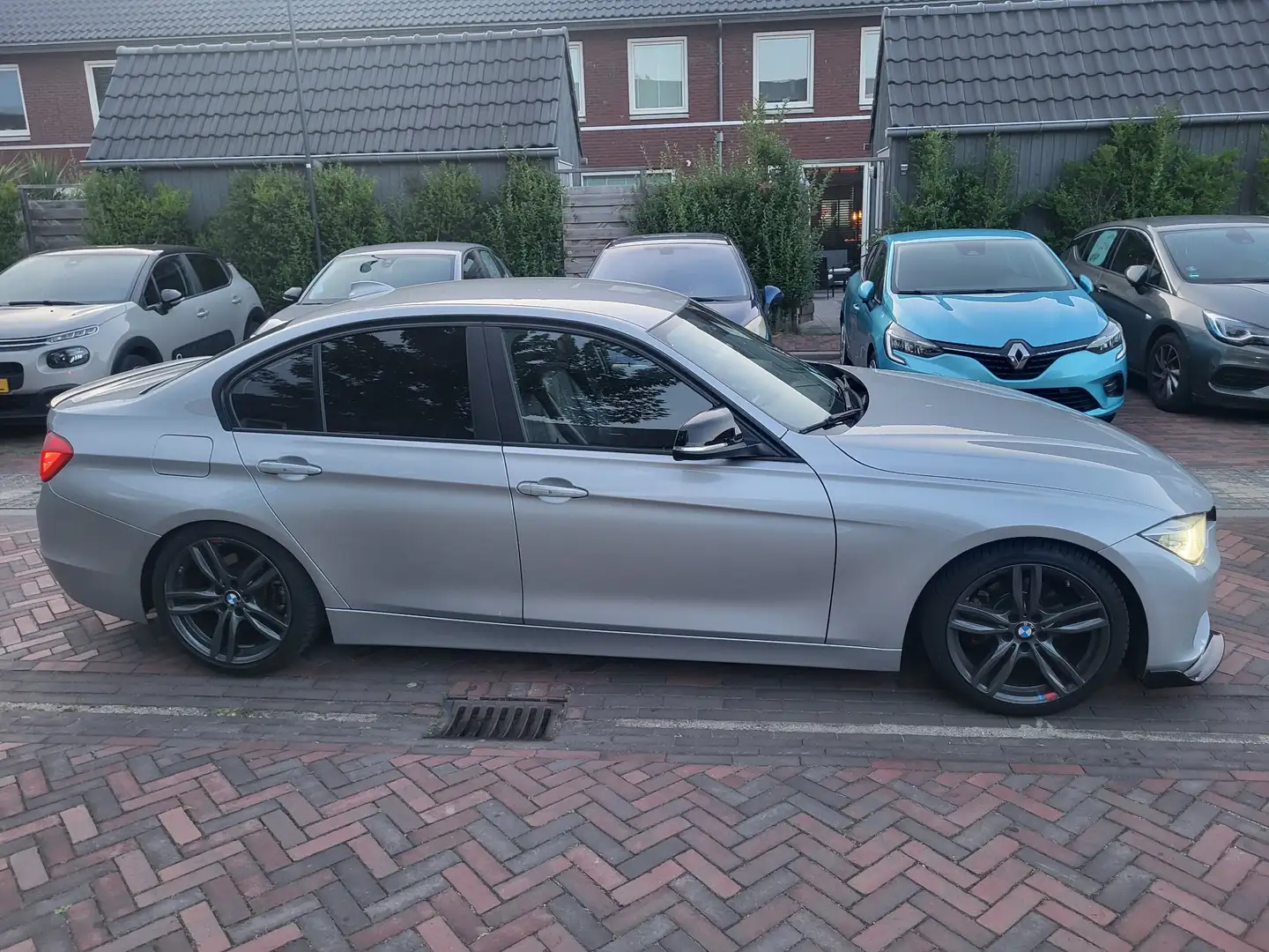BMW 330 320d EDE Upgr. Edition TOPSTAAT NAP LEER XENON Zilver - 2