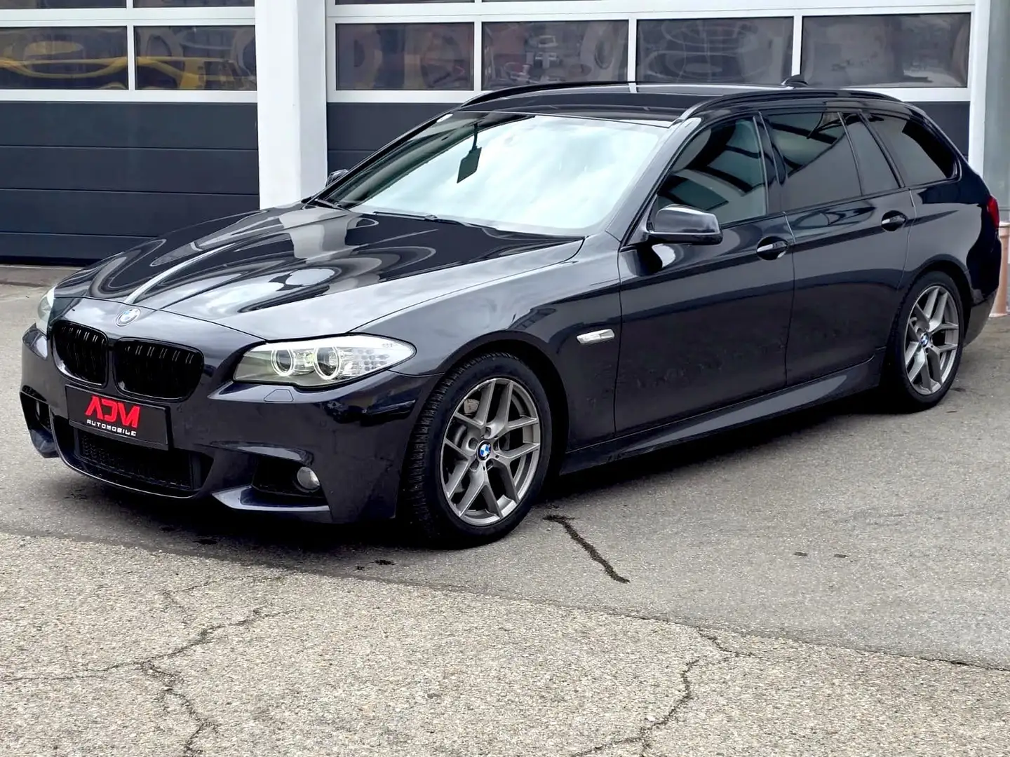 BMW 520 M-Paket innen und außen Bronze - 1