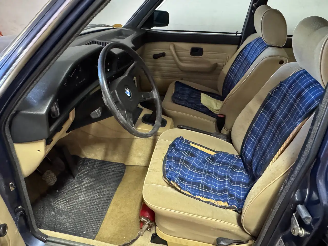 BMW 520i, foto 2